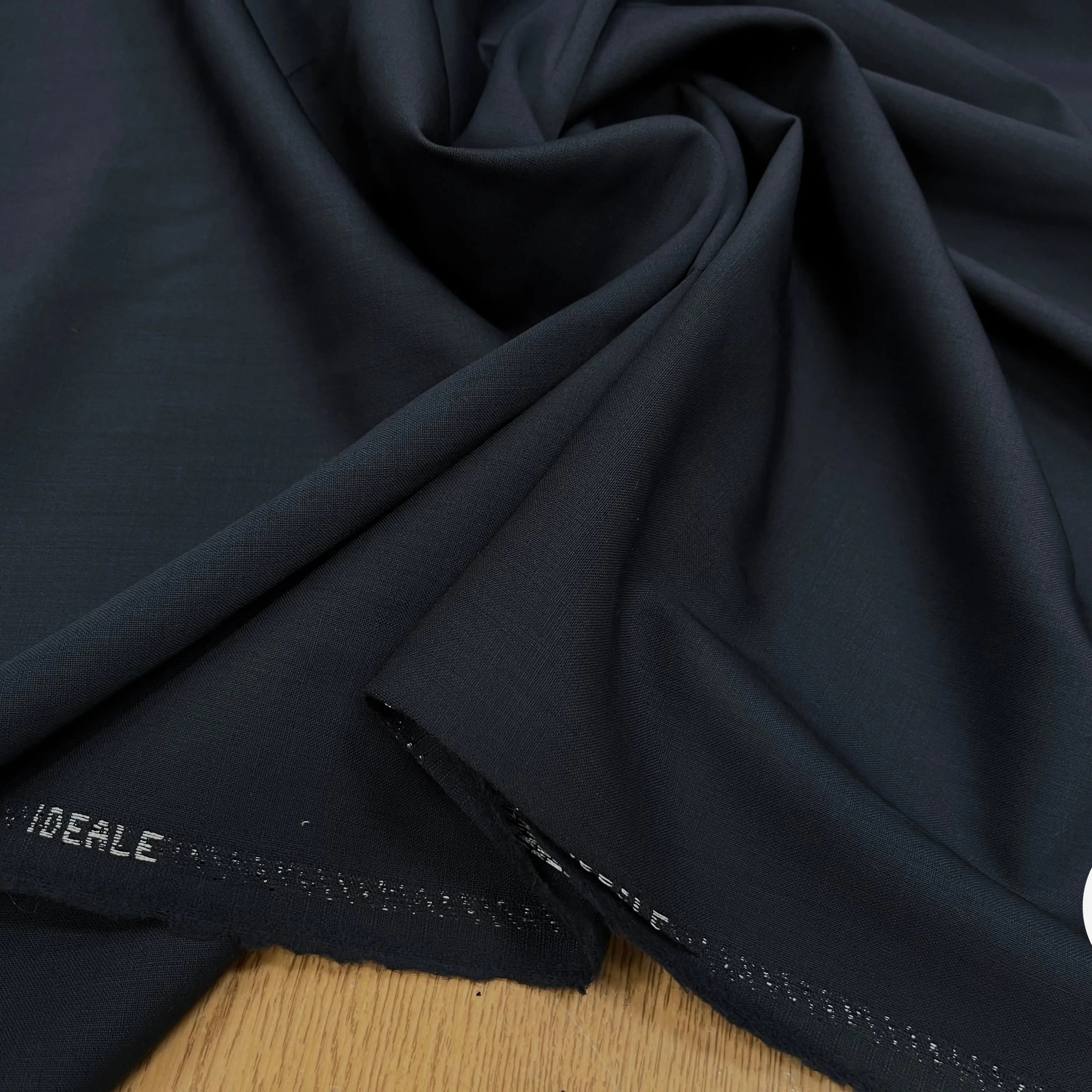 DRAPERIE DE LAINE BLEU MARINE DEPERLANTE - My Little Coupon