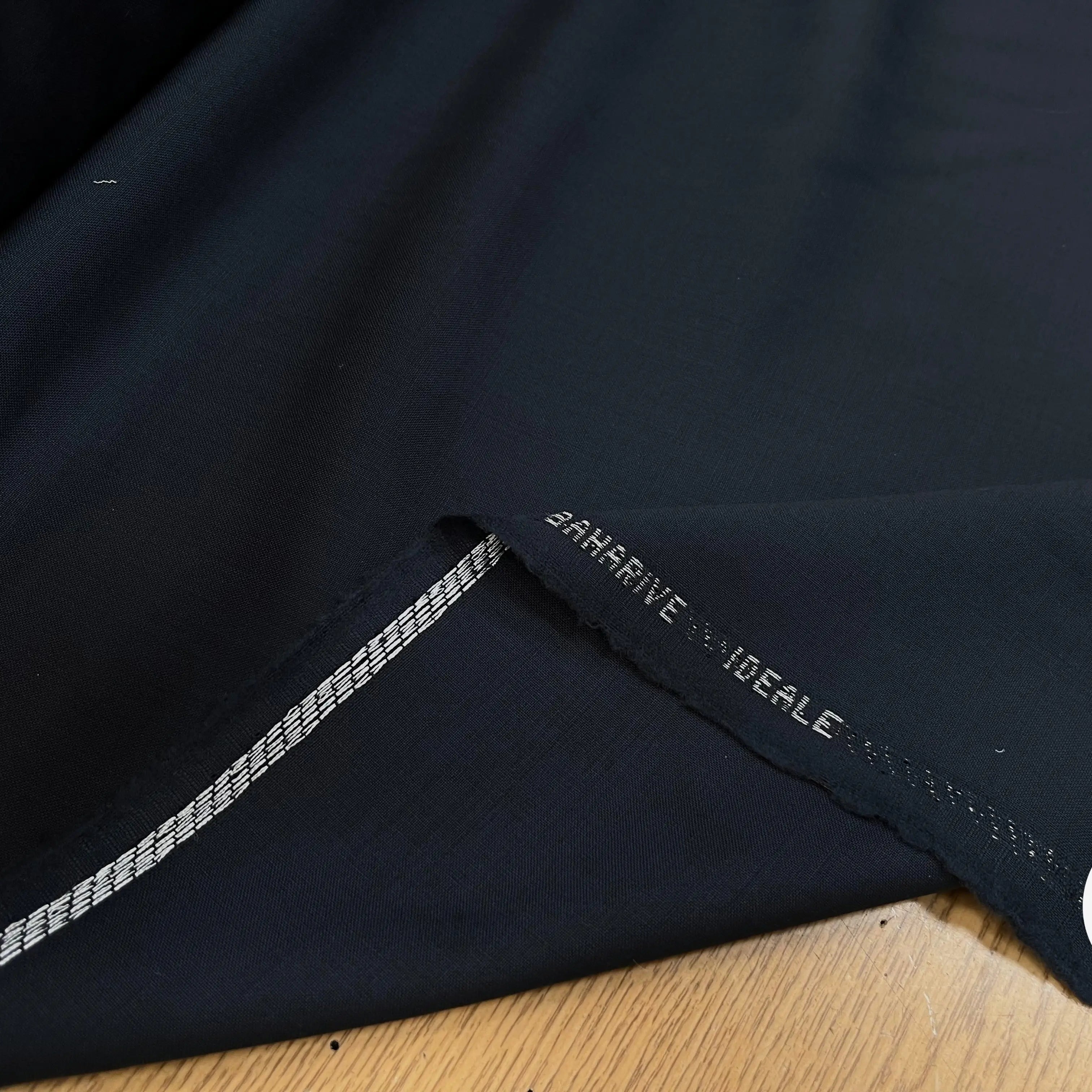 DRAPERIE DE LAINE BLEU MARINE DEPERLANTE - My Little Coupon