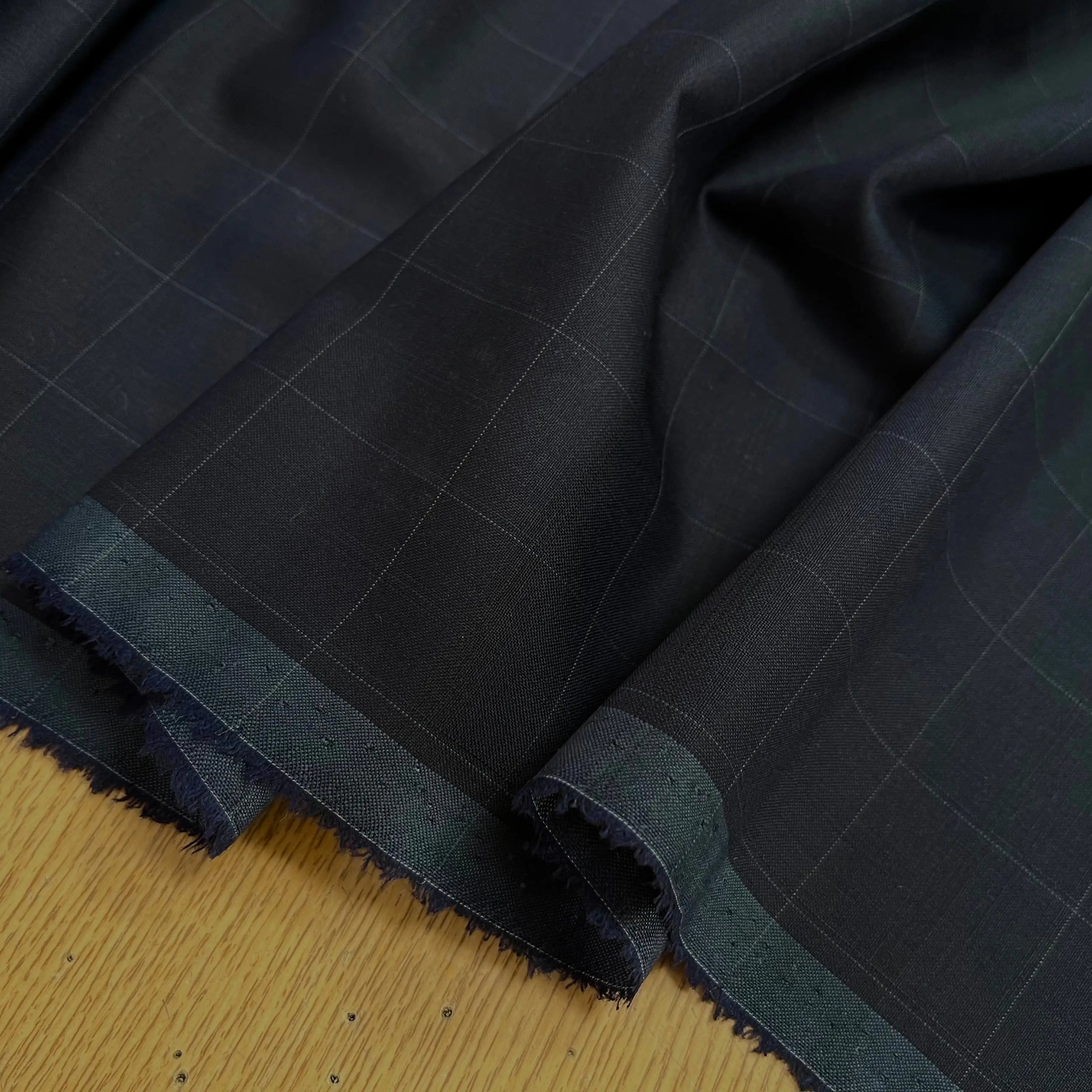 DRAPERIE DE LAINE BLEU NUIT À CARREAUX DEPERLANTE CHIC - My Little Coupon