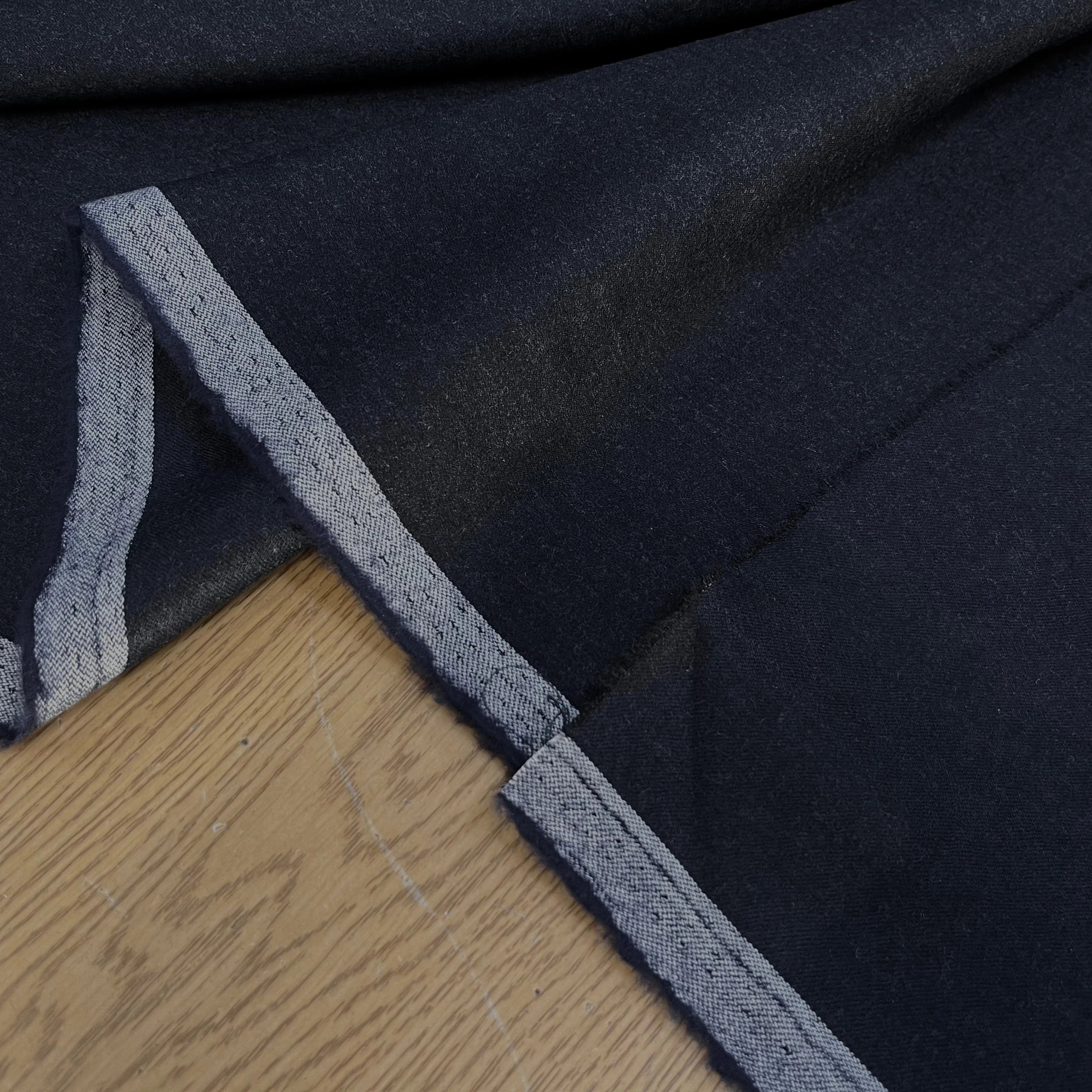 DRAPERIE DE LAINE FLANELLE BLEU NUIT CHINÉ DEPERLANTE - My Little Coupon