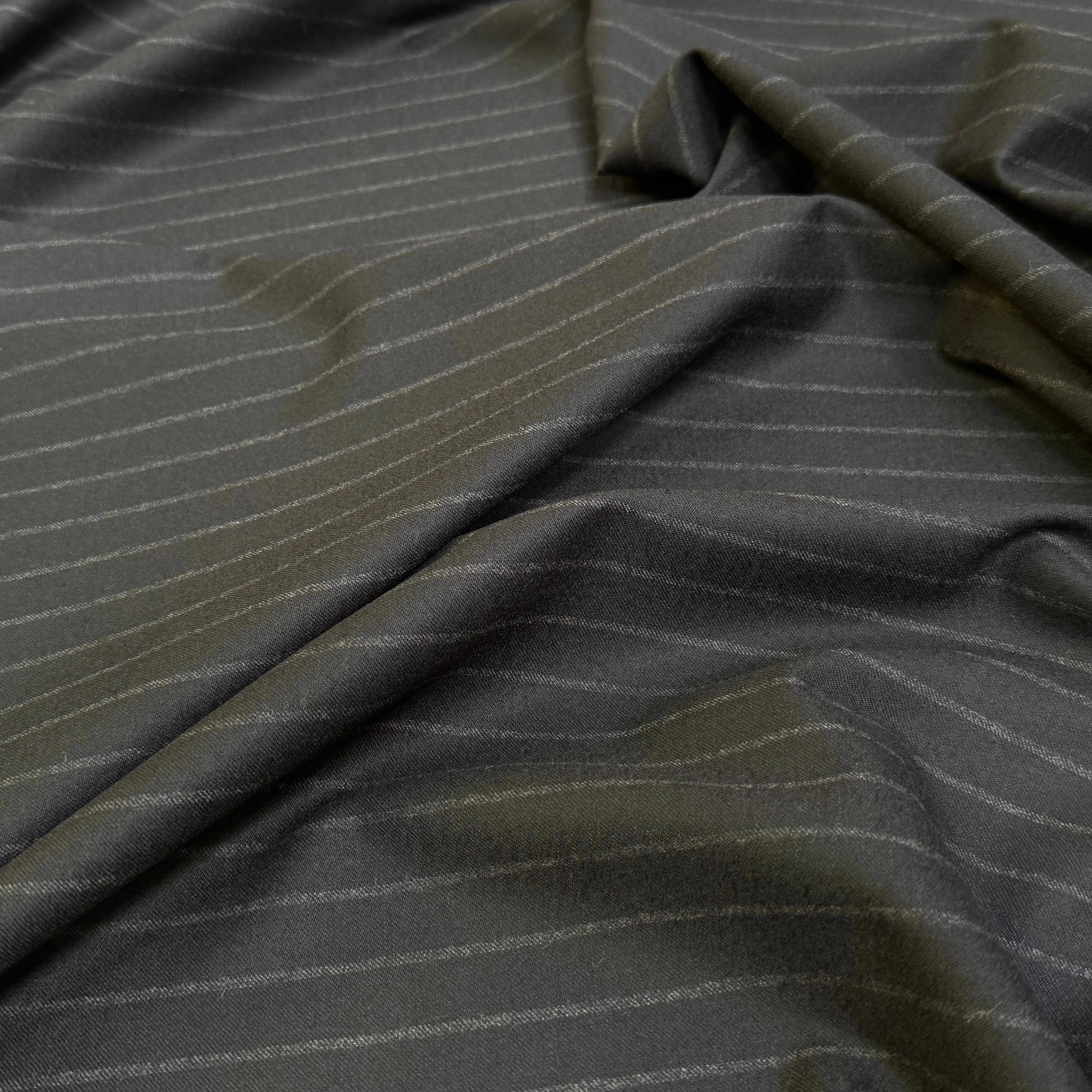 DRAPERIE DE LAINE GRATÉE BELLE TENUE NOIR RAYURES GRISES - My Little Coupon