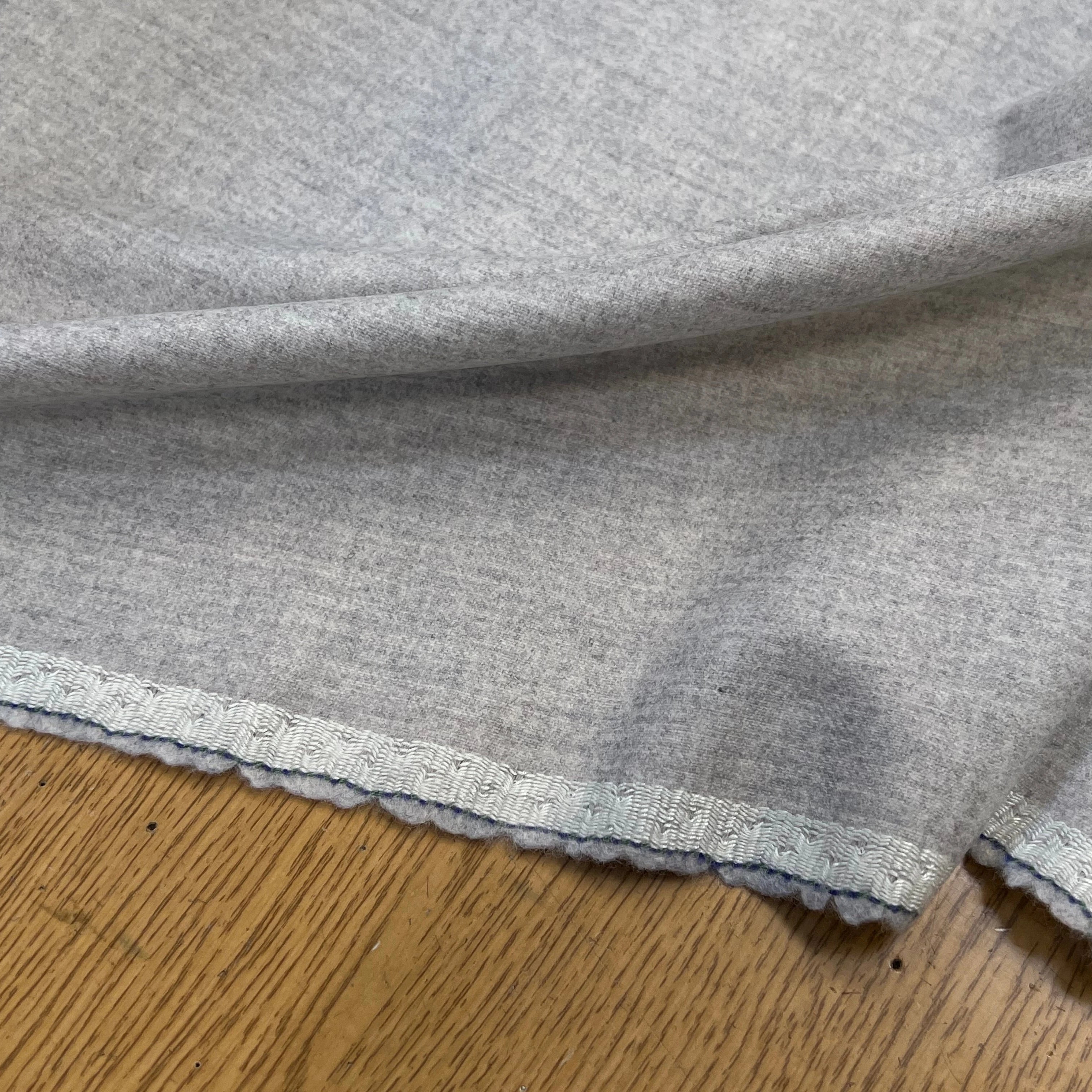 DRAPERIE DE LAINE GRIS CLAIR SUPERBE 100% LAINE VIERGE 150CM - My Little Coupon