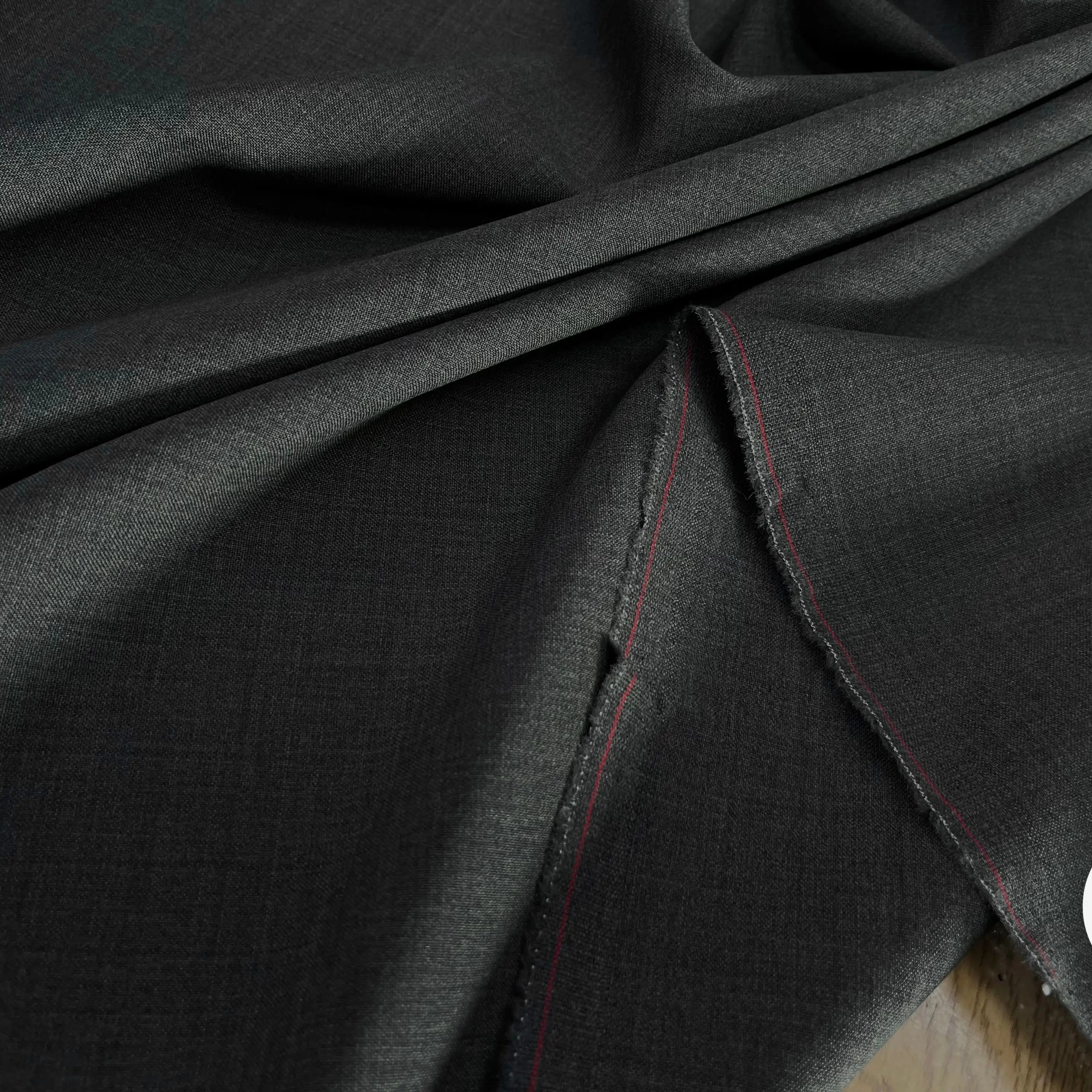 DRAPERIE DE LAINE GRIS DEPERLANTE FIL ROUGE SUR UNE LISIÈRE - My Little Coupon