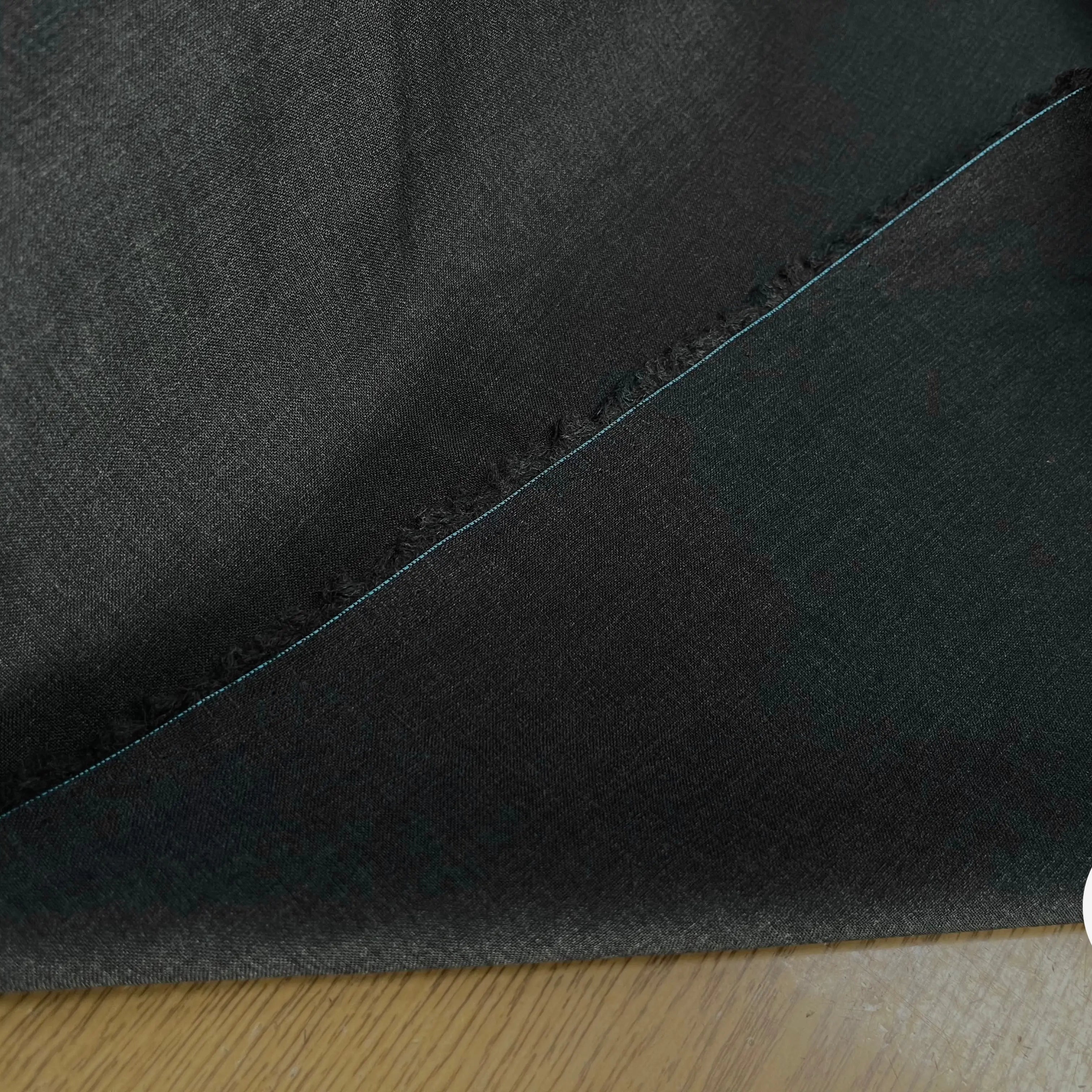 DRAPERIE DE LAINE GRIS FONCÉ FIL BLEU SUR UNE LISIÈRE & DEPERLANTE - My Little Coupon