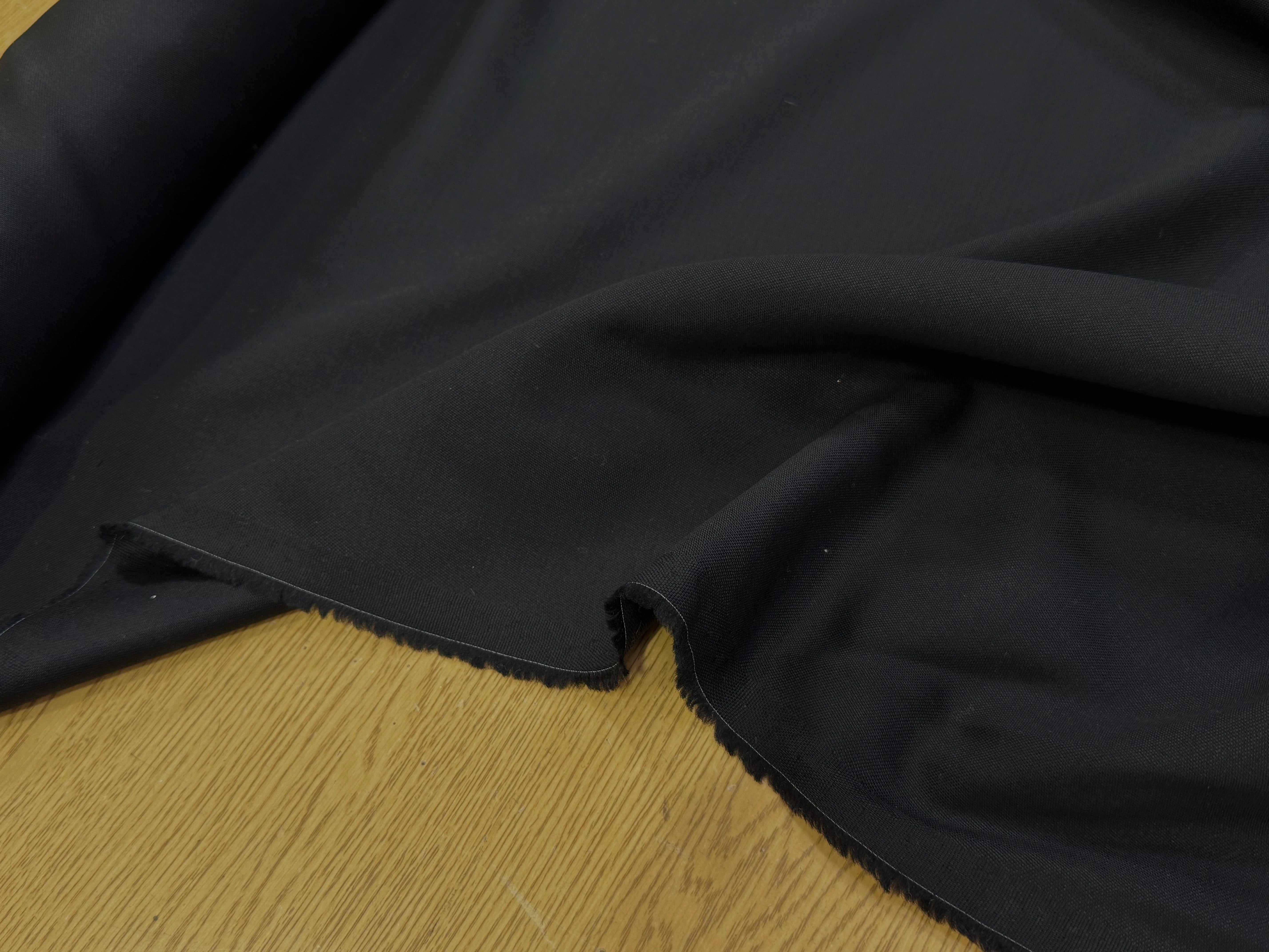DRAPERIE DE LAINE NOIR ÉLÉGANT - My Little Coupon