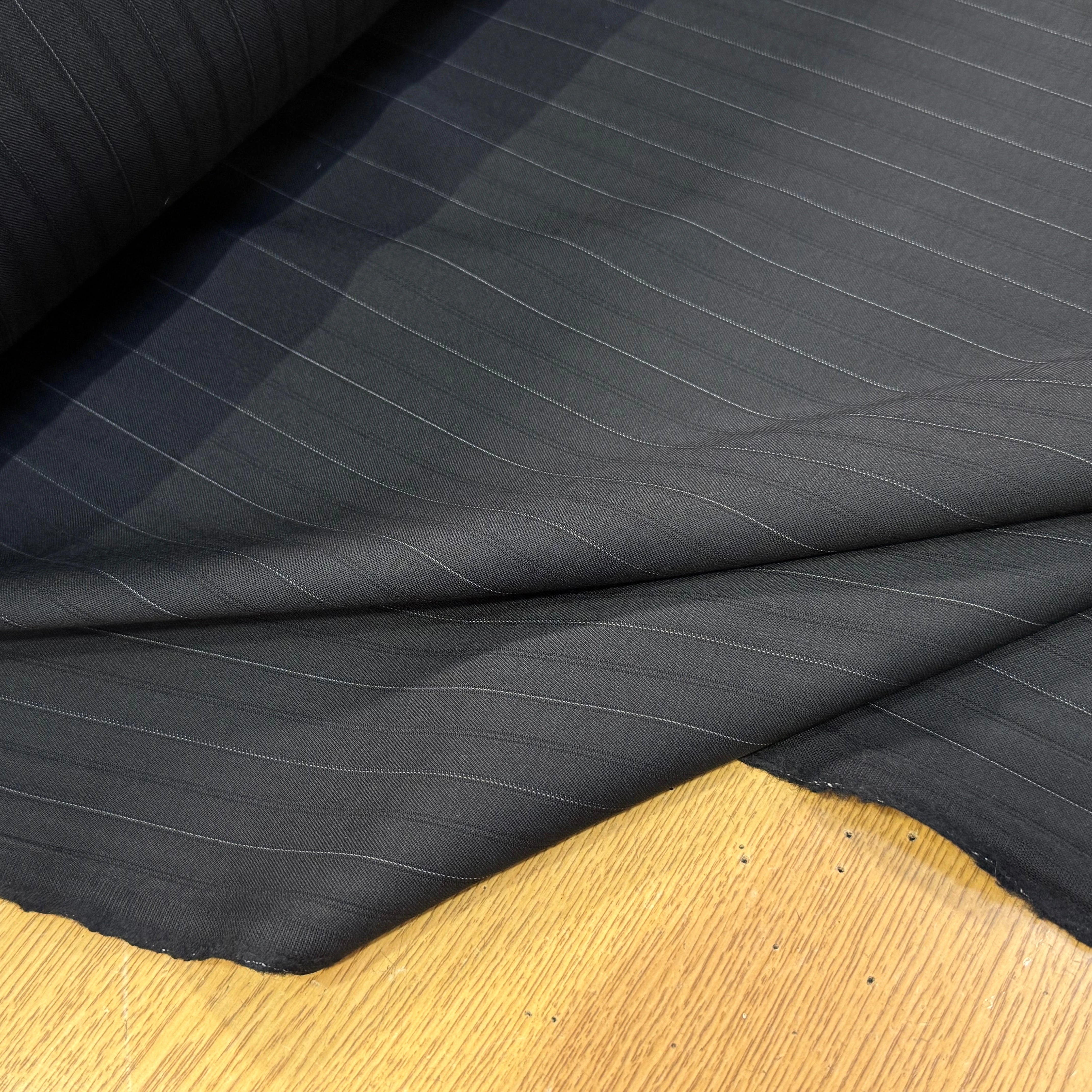 DRAPERIE DE LAINE NOIR SUPERBE RAYURES HORIZONTALES - My Little Coupon