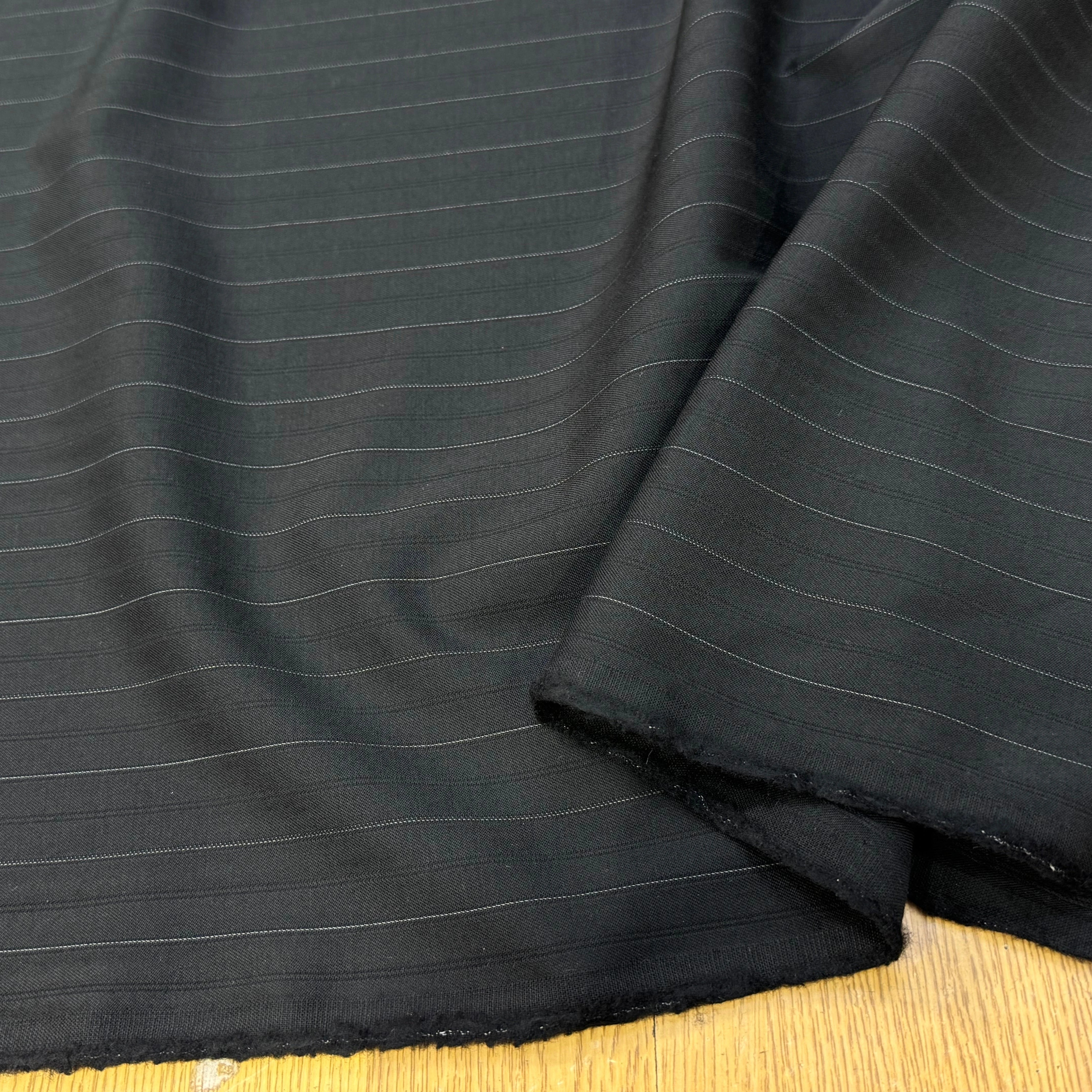 DRAPERIE DE LAINE NOIR SUPERBE RAYURES HORIZONTALES - My Little Coupon