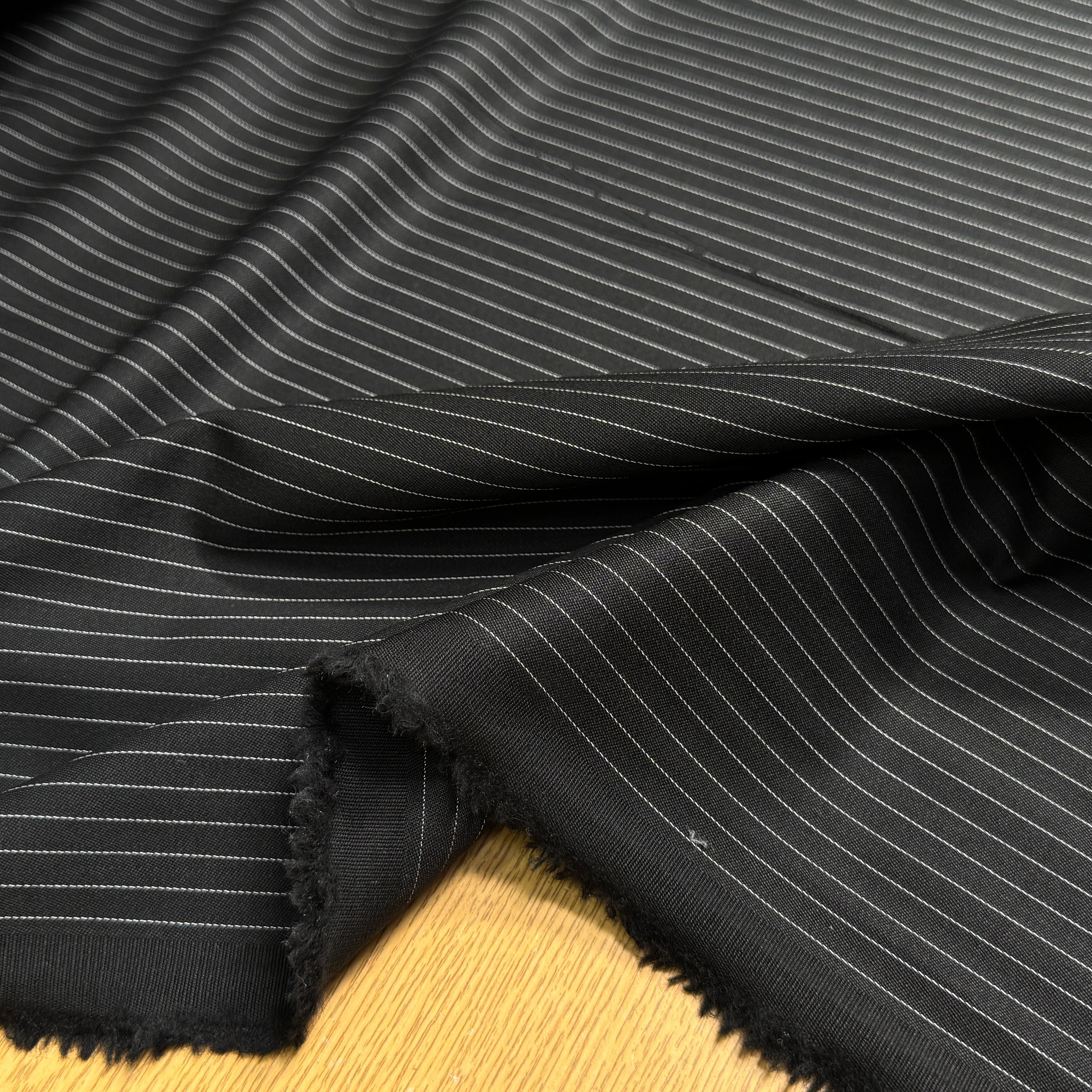 DRAPERIE DE LAINE STRETCH RAYURES TENNIS NOIR - My Little Coupon