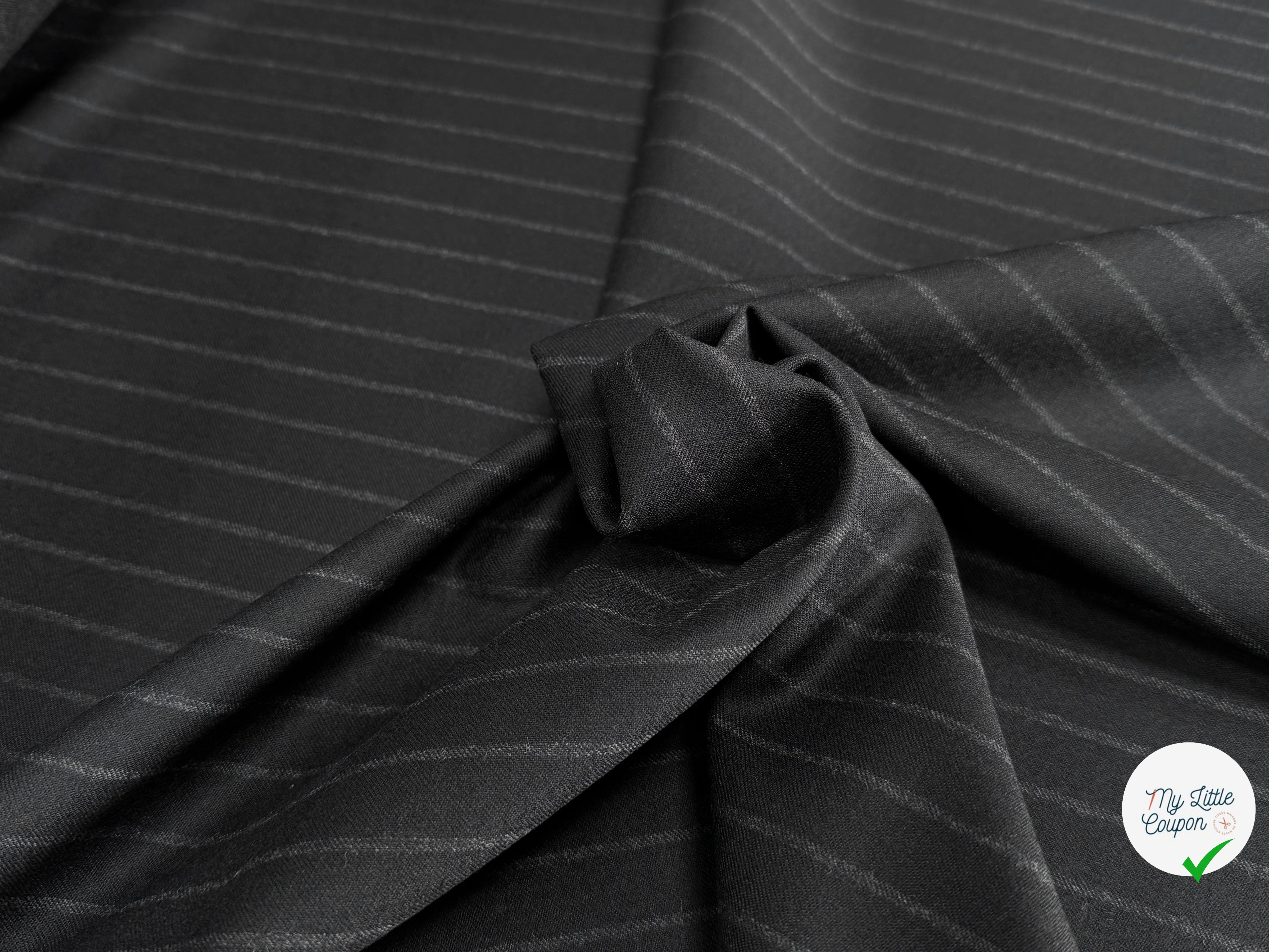 DRAPERIE DE LAINE TRÈS BELLE TENUE NOIR À RAYURES - My Little Coupon