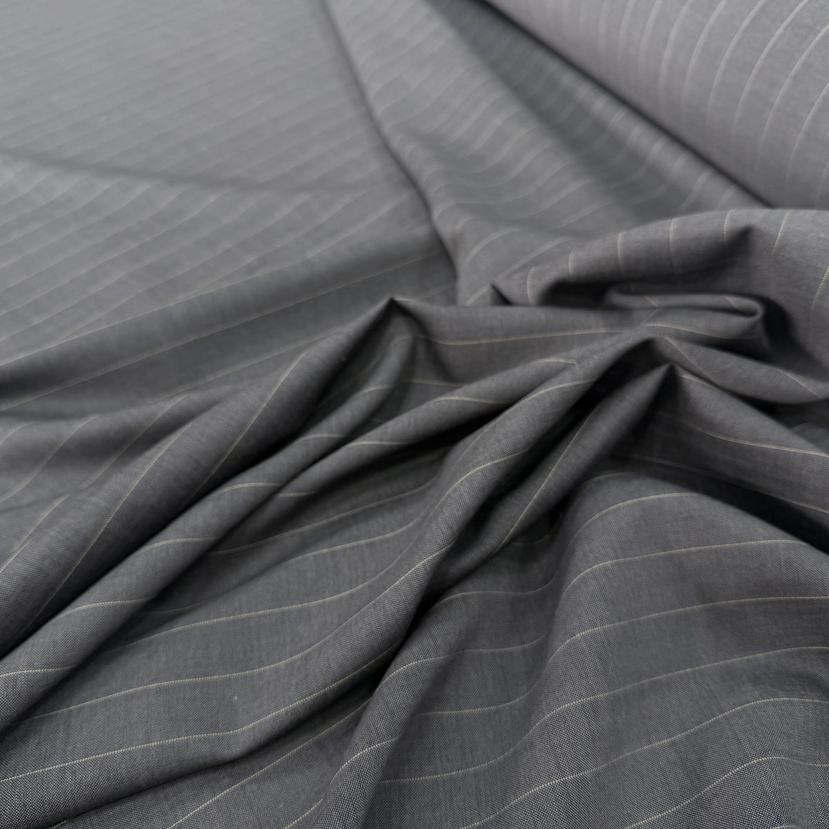 DRAPERIE DE LAINE VIERGE GRIS ANTHRACITE FINES RAYURES JAUNES MADE IN ITALY - My Little Coupon