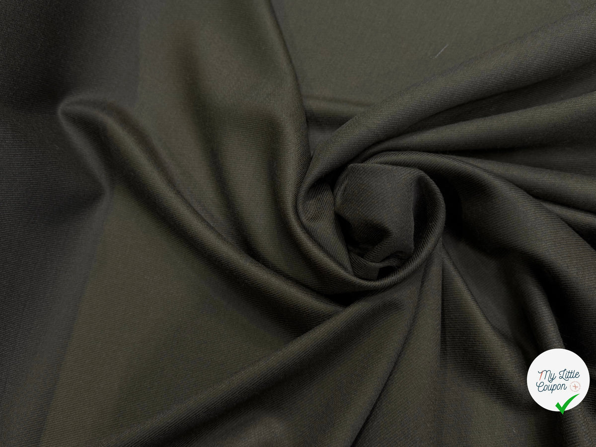 DRAPERIE DÉLICATE LÉGÈREMENT SATINÉE KAKI FONCÉ AU TOMBÉ FLUIDE 100% LAINE VIERGE - My Little Coupon