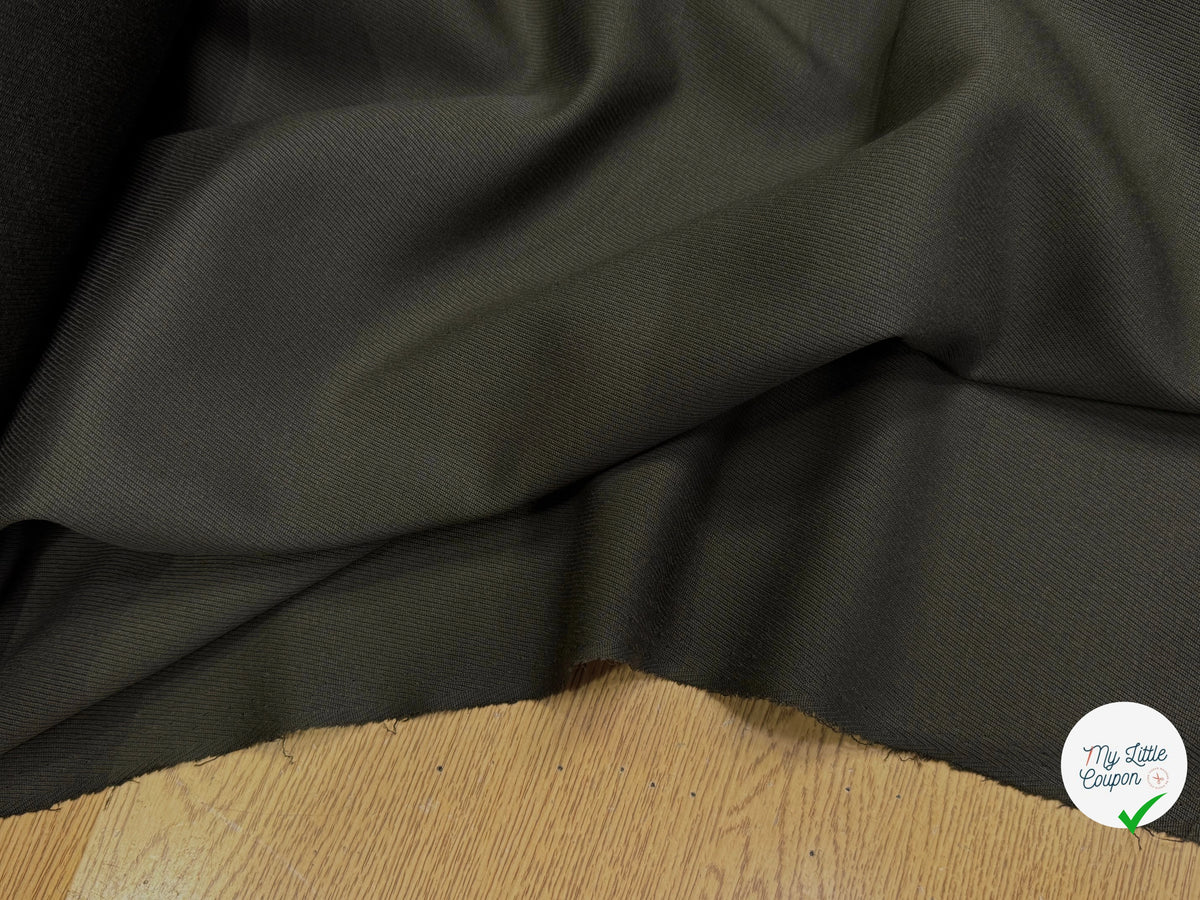 DRAPERIE DÉLICATE LÉGÈREMENT SATINÉE KAKI FONCÉ AU TOMBÉ FLUIDE 100% LAINE VIERGE - My Little Coupon