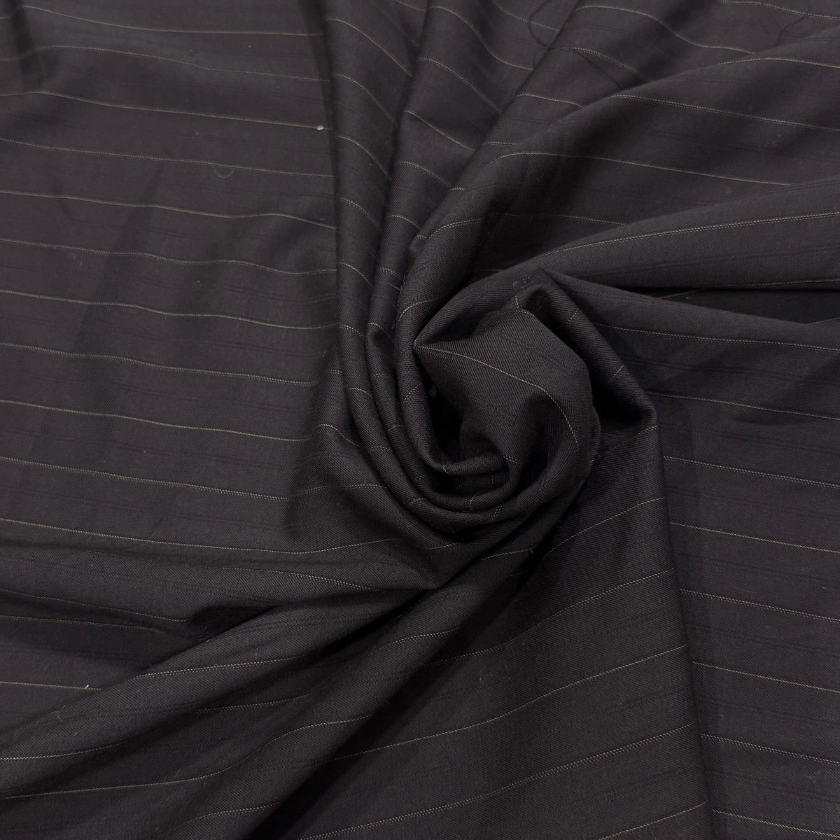 DRAPERIE ÉLÉGANTE NOIRE À FINES RAYURES LAINE STRETCH - My Little Coupon
