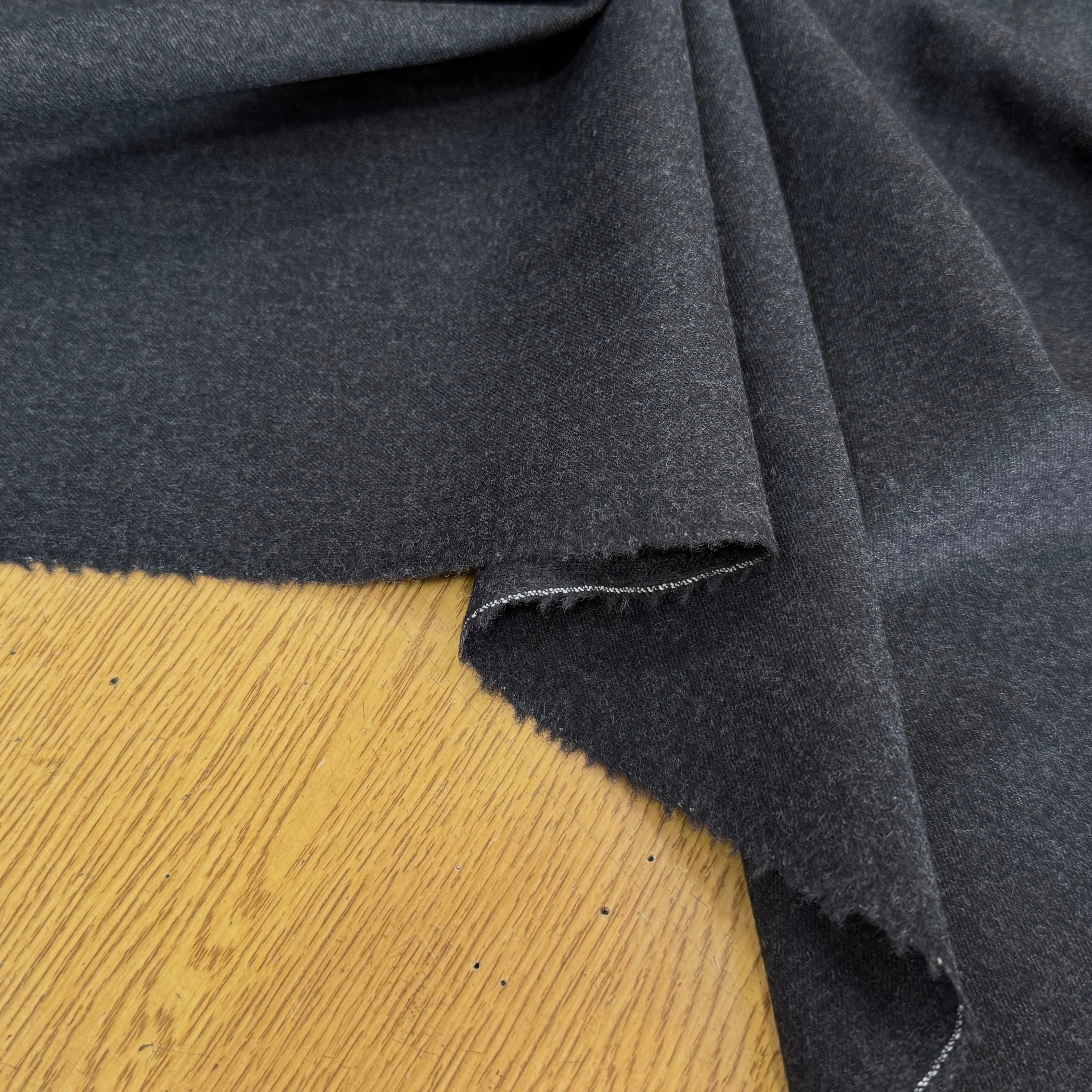 DRAPERIE FLANELLE DE LAINE ULTRA BELLE ET STRETCH GRIS 96% WV - My Little Coupon