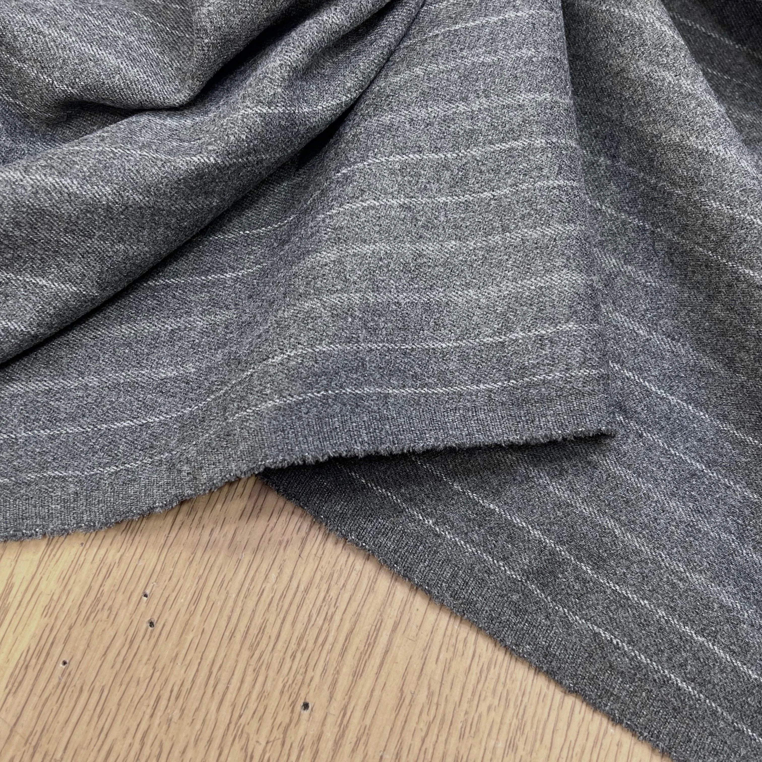 DRAPERIE LOURDE POLYVISCOSE RAYURES BLANCHES EFFET DUVTEUX - My Little Coupon