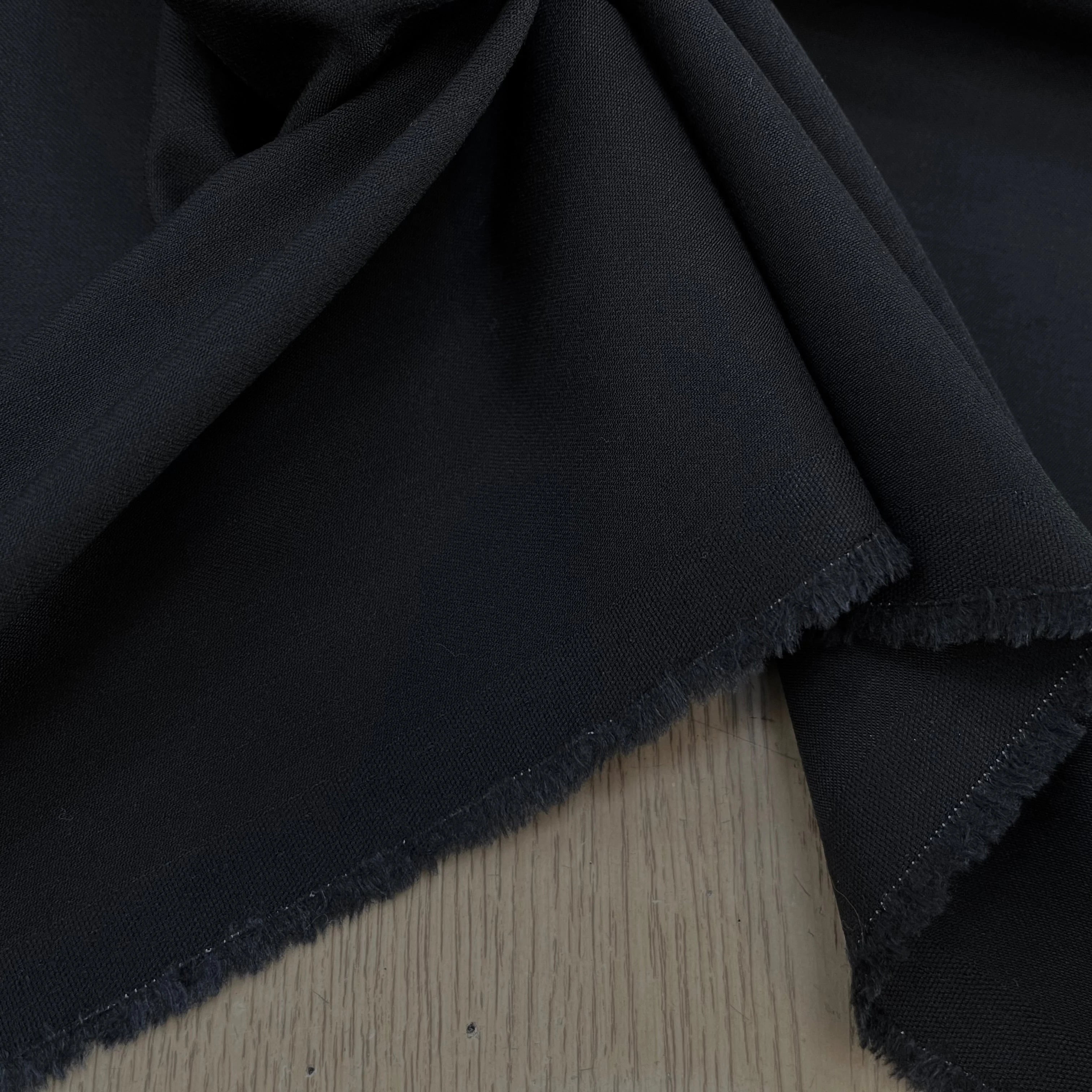 DRAPERIE VISCOSE LAINE NOIR 40% LAINE 56% VISCOSE - My Little Coupon