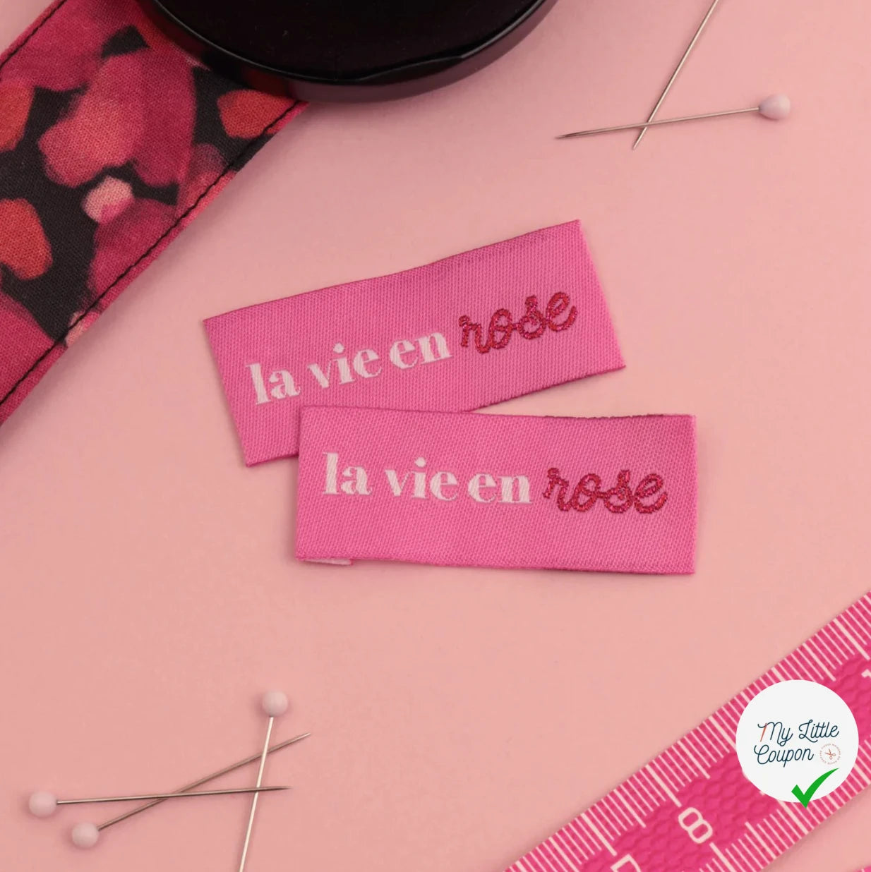 ETIQUETTE À COUDRE TISSÉES BOHIN - "LA VIE EN ROSE" - My Little Coupon