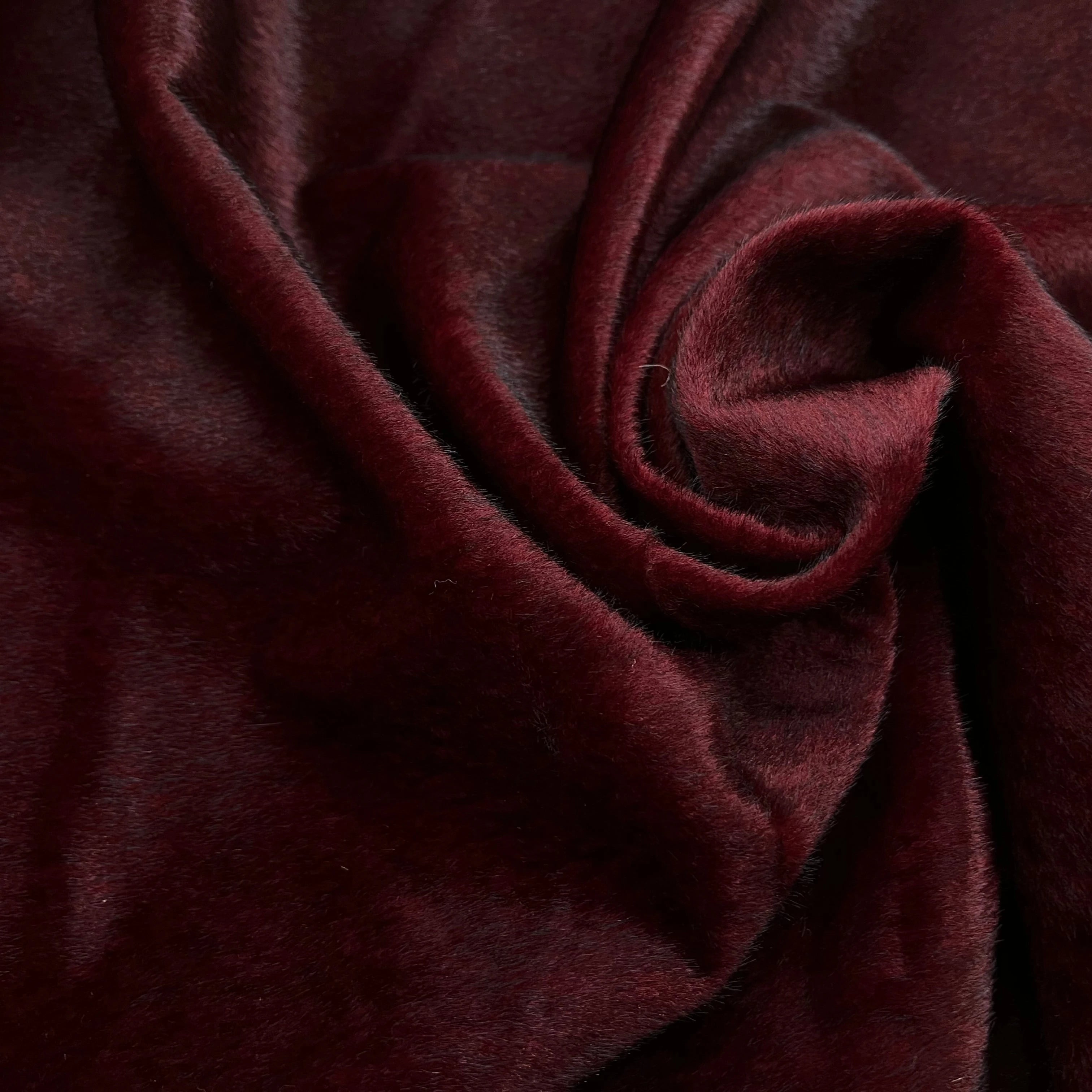 FAUSSE FOURRURE COULEUR VIN CONTRECOLLÉ 155CM - My Little Coupon