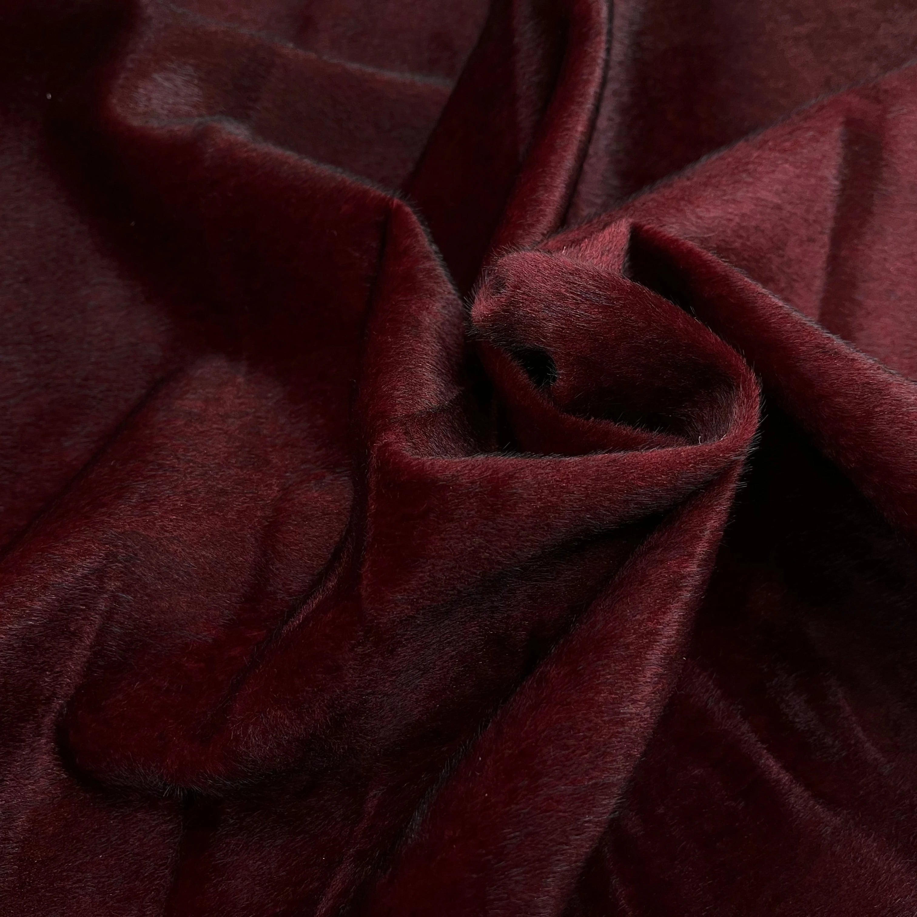 FAUSSE FOURRURE COULEUR VIN CONTRECOLLÉ 155CM - My Little Coupon