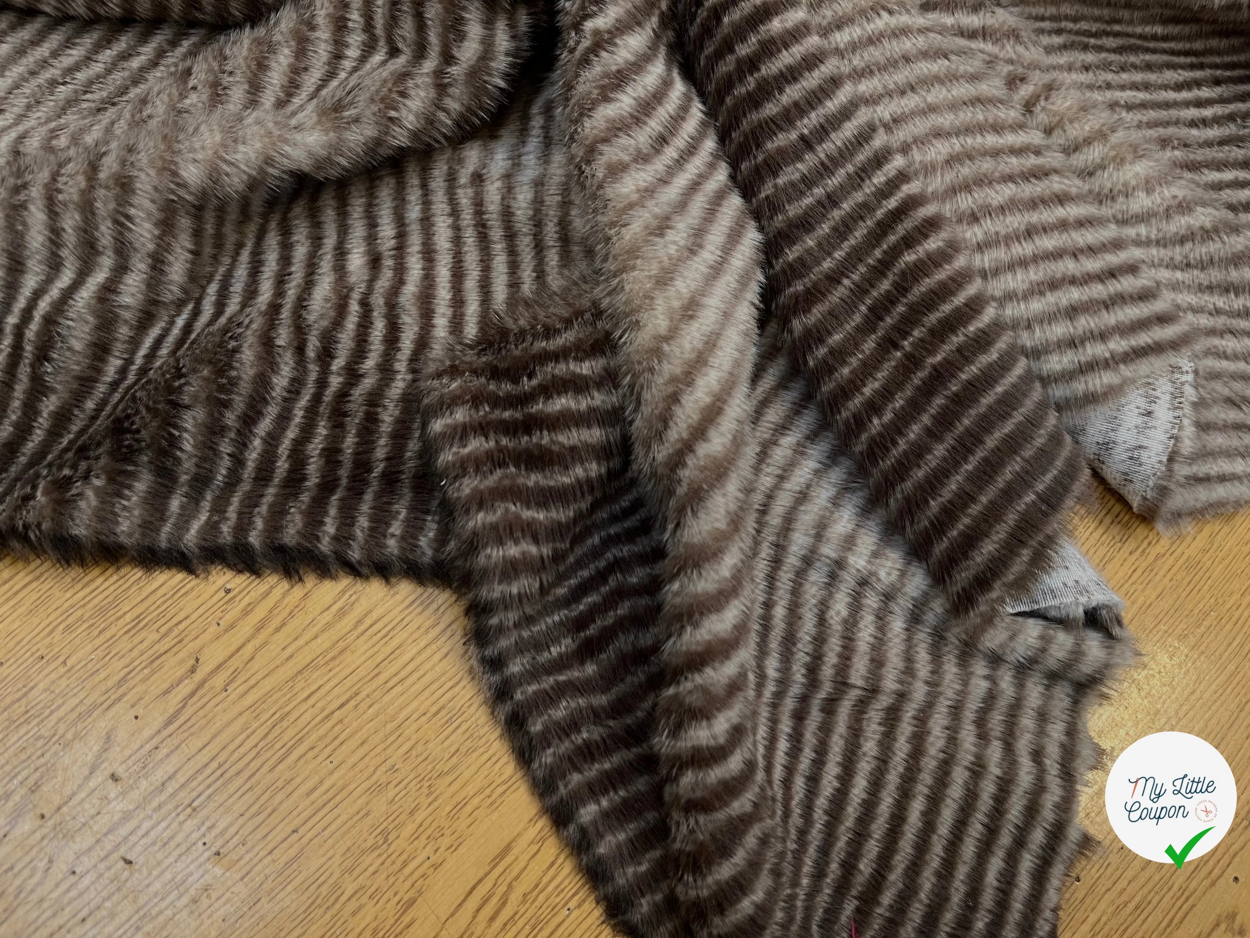 FAUSSE FOURRURE RAYURE MARRON BEIGE - My Little Coupon