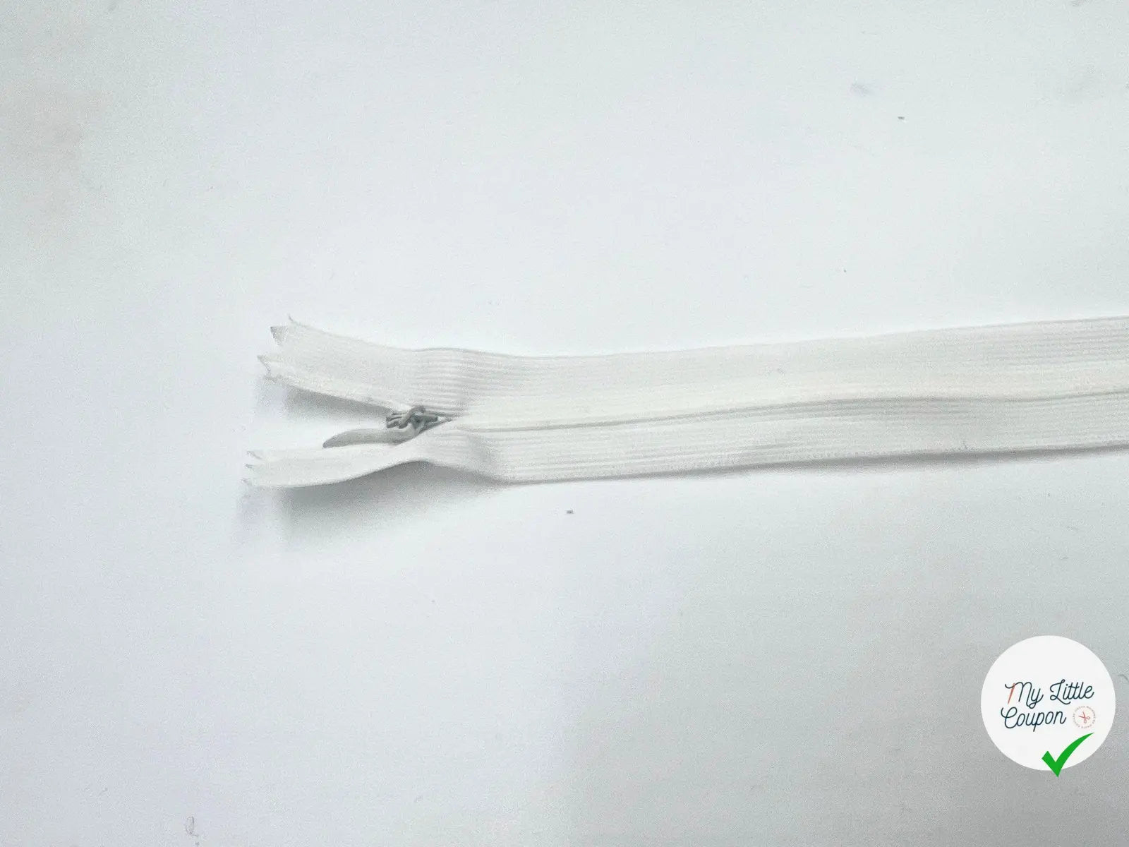 FERMETURE INVISIBLE COLORIS BLANC 40CM - My Little Coupon - tissu - coudre