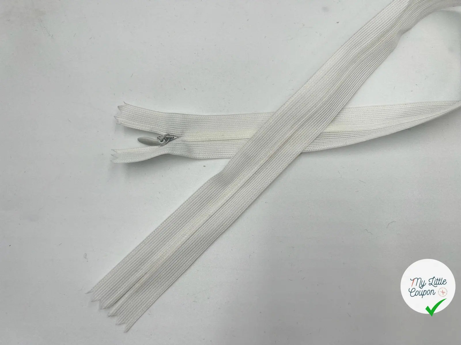 FERMETURE INVISIBLE COLORIS BLANC 45CM - My Little Coupon - tissu - coudre