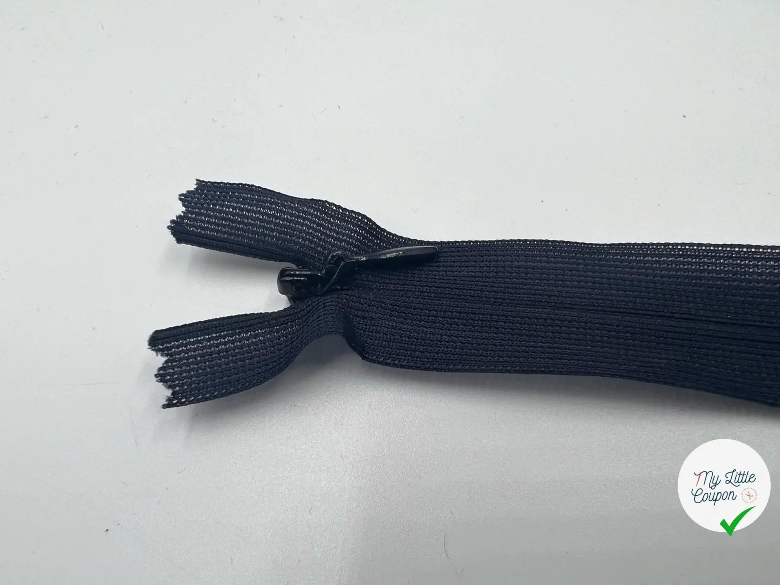 FERMETURE INVISIBLE COLORIS BLEU MARINE 18CM - My Little Coupon - tissu - coudre