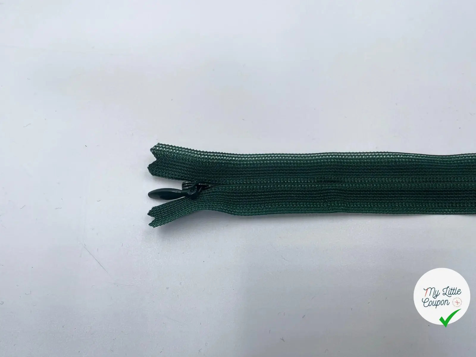 FERMETURE INVISIBLE COLORIS VERT SAPIN 18CM - My Little Coupon - tissu - coudre