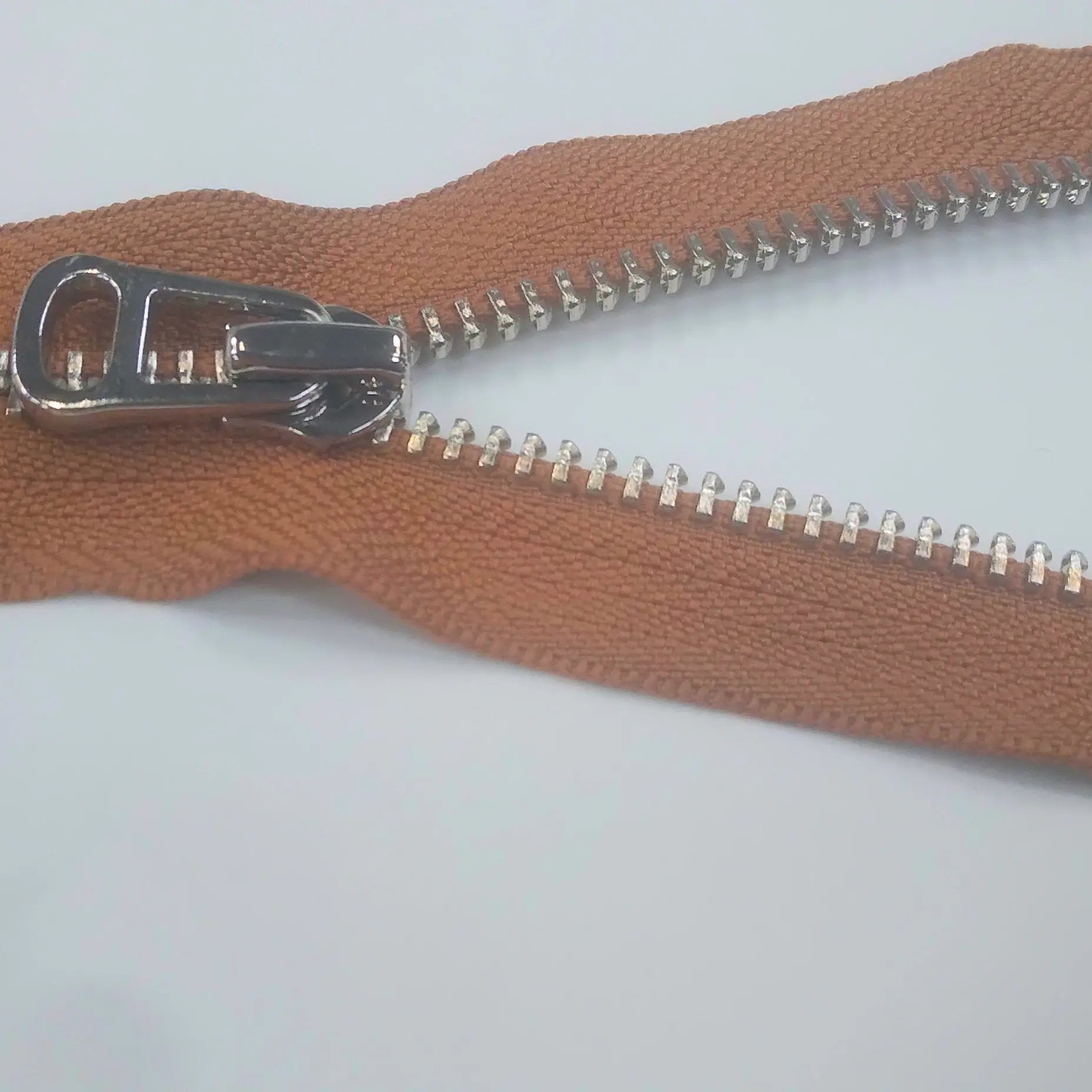 FERMETURE NON SÉPARABLE 25CM NOISETTE - My Little Coupon