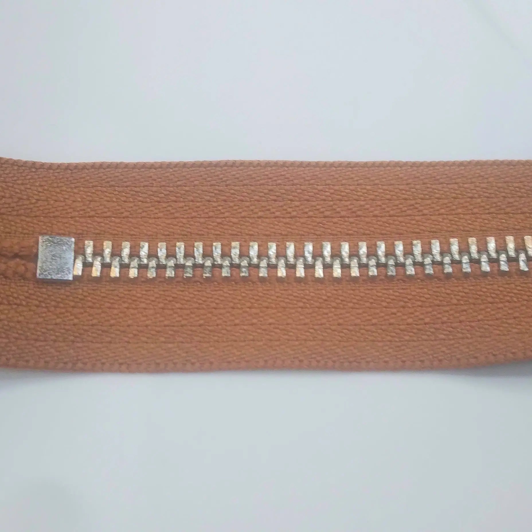 FERMETURE NON SÉPARABLE 25CM NOISETTE - My Little Coupon