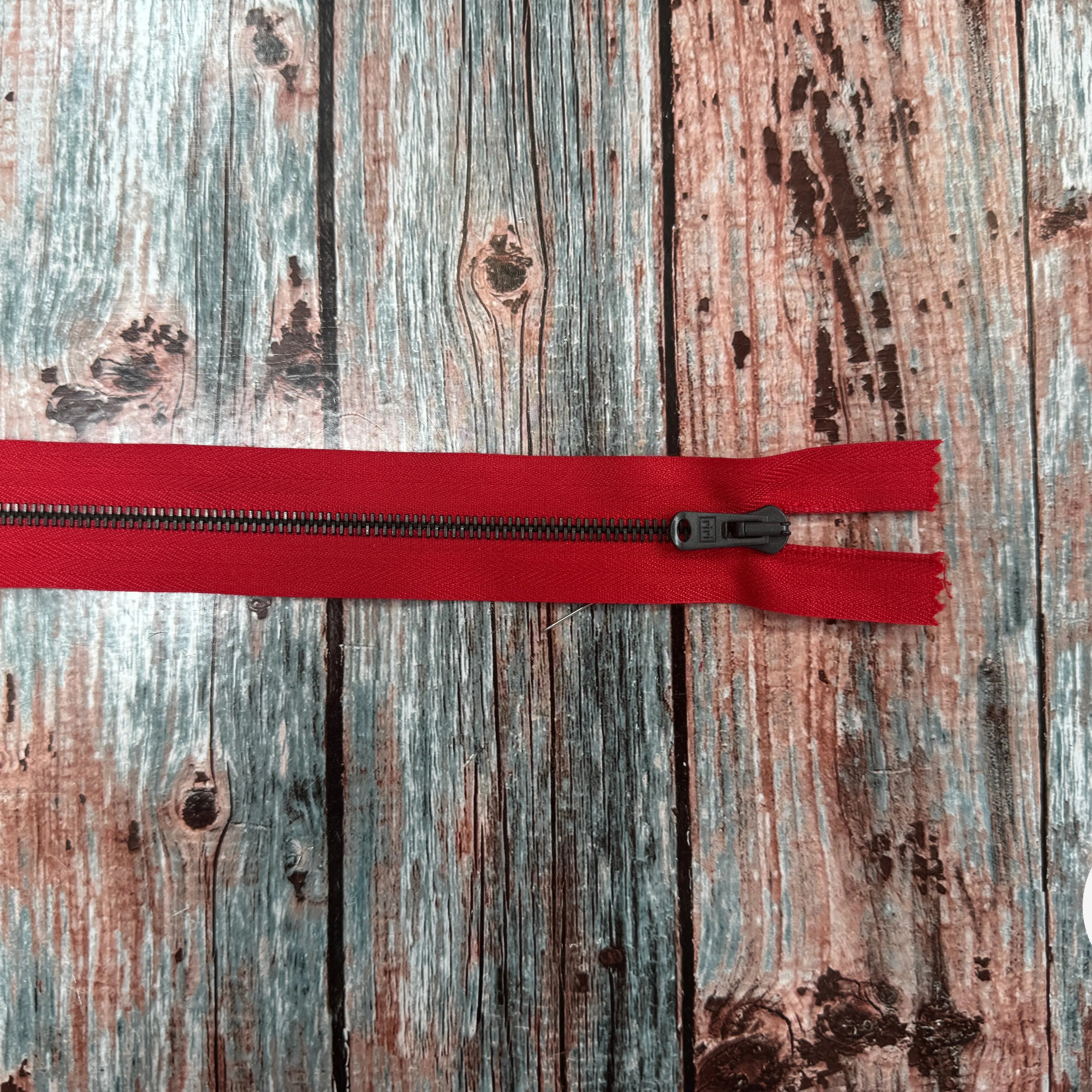 FERMETURE NON SÉPARABLE 50CM ROUGE - My Little Coupon