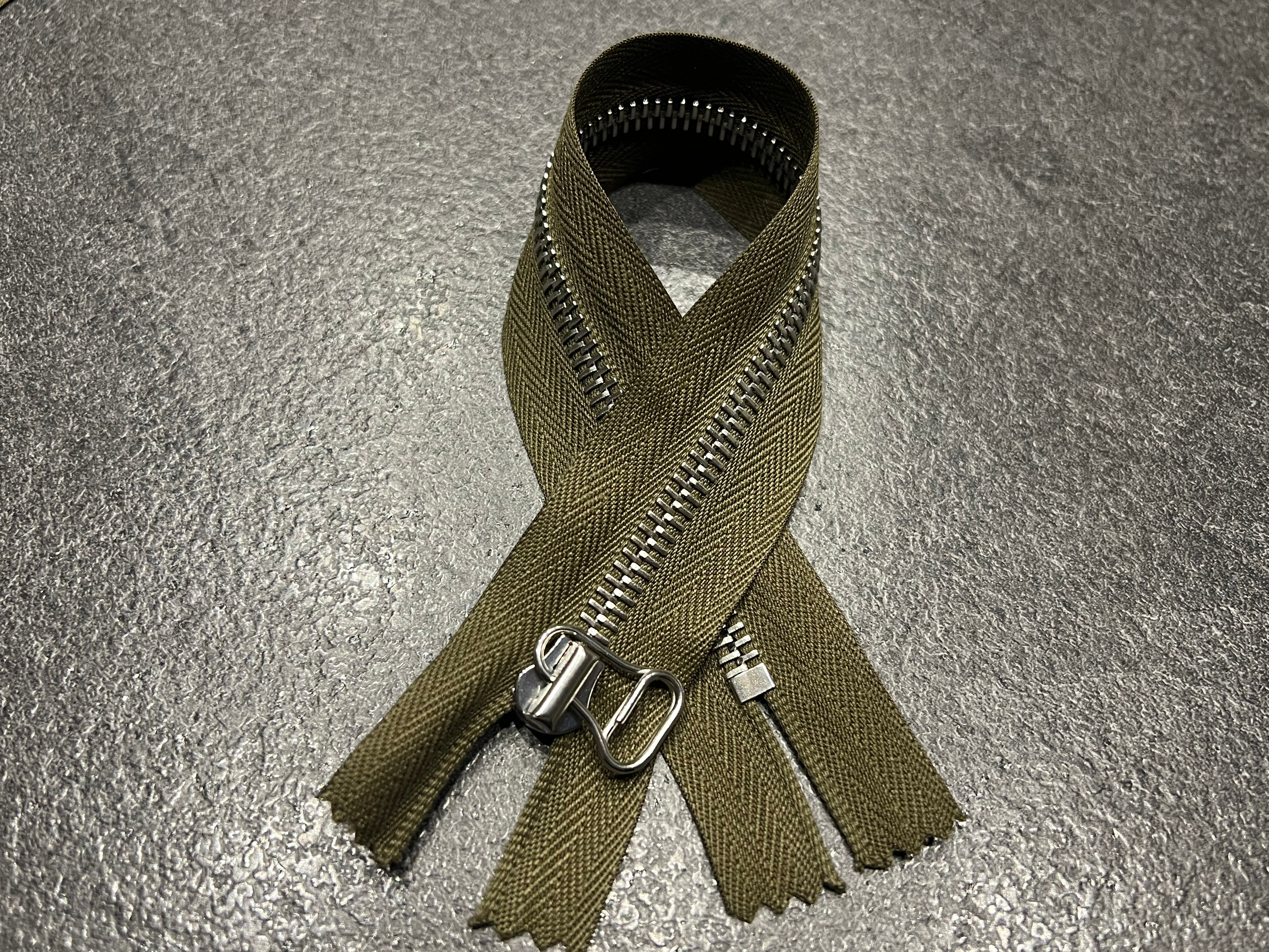 FERMETURE NON SÉPARABLE KAKI ARMY 25CM - My Little Coupon