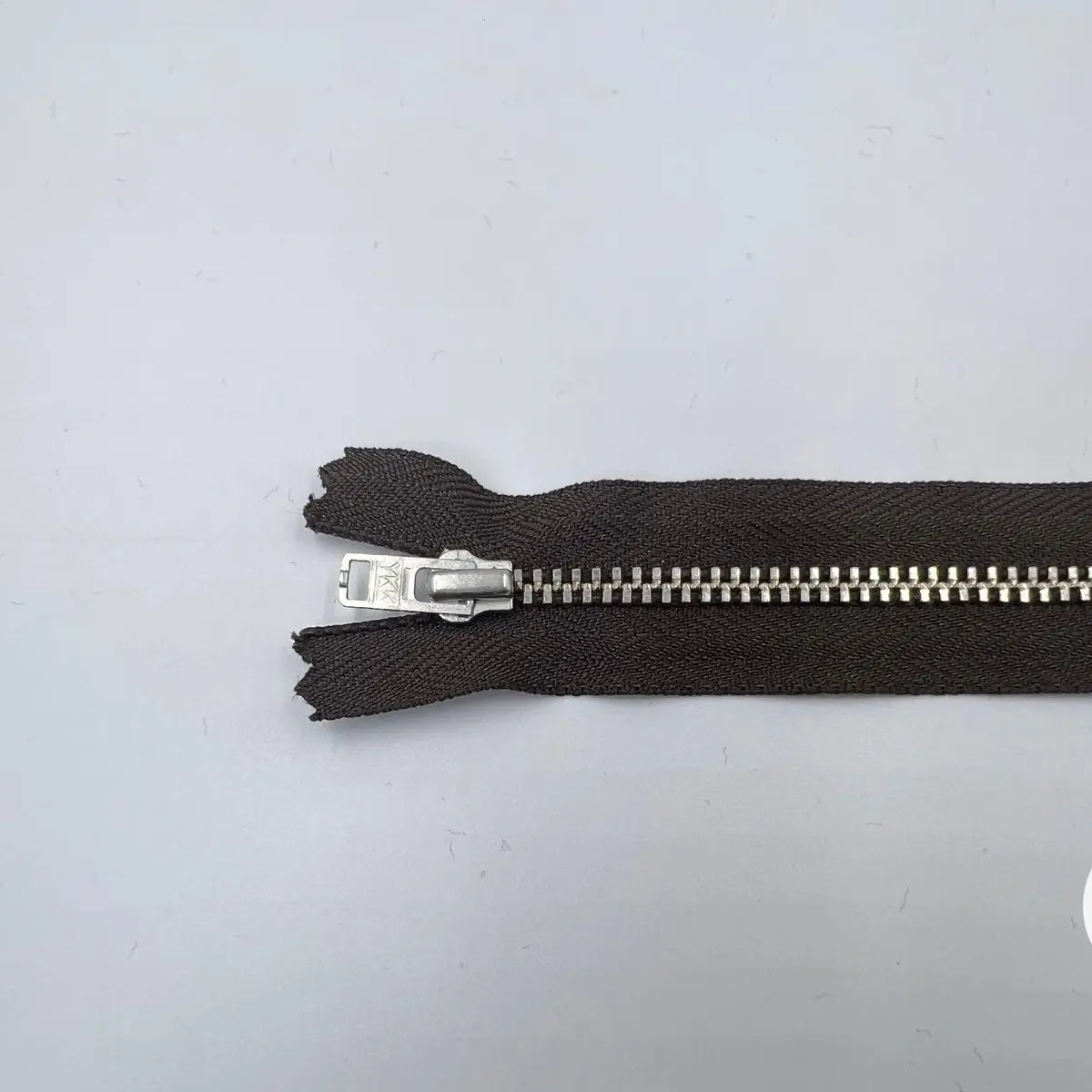 FERMETURE NON SÉPARABLE MÉTAL ARGENT COLORIS MARRON 15CM - My Little Coupon - tissu - coudre