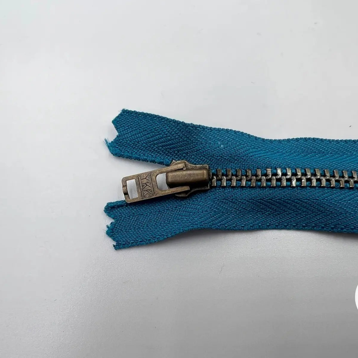 FERMETURE NON SÉPARABLE MÉTAL ARGENT COLORIS TURQUOISE 10CM - My Little Coupon - tissu - coudre