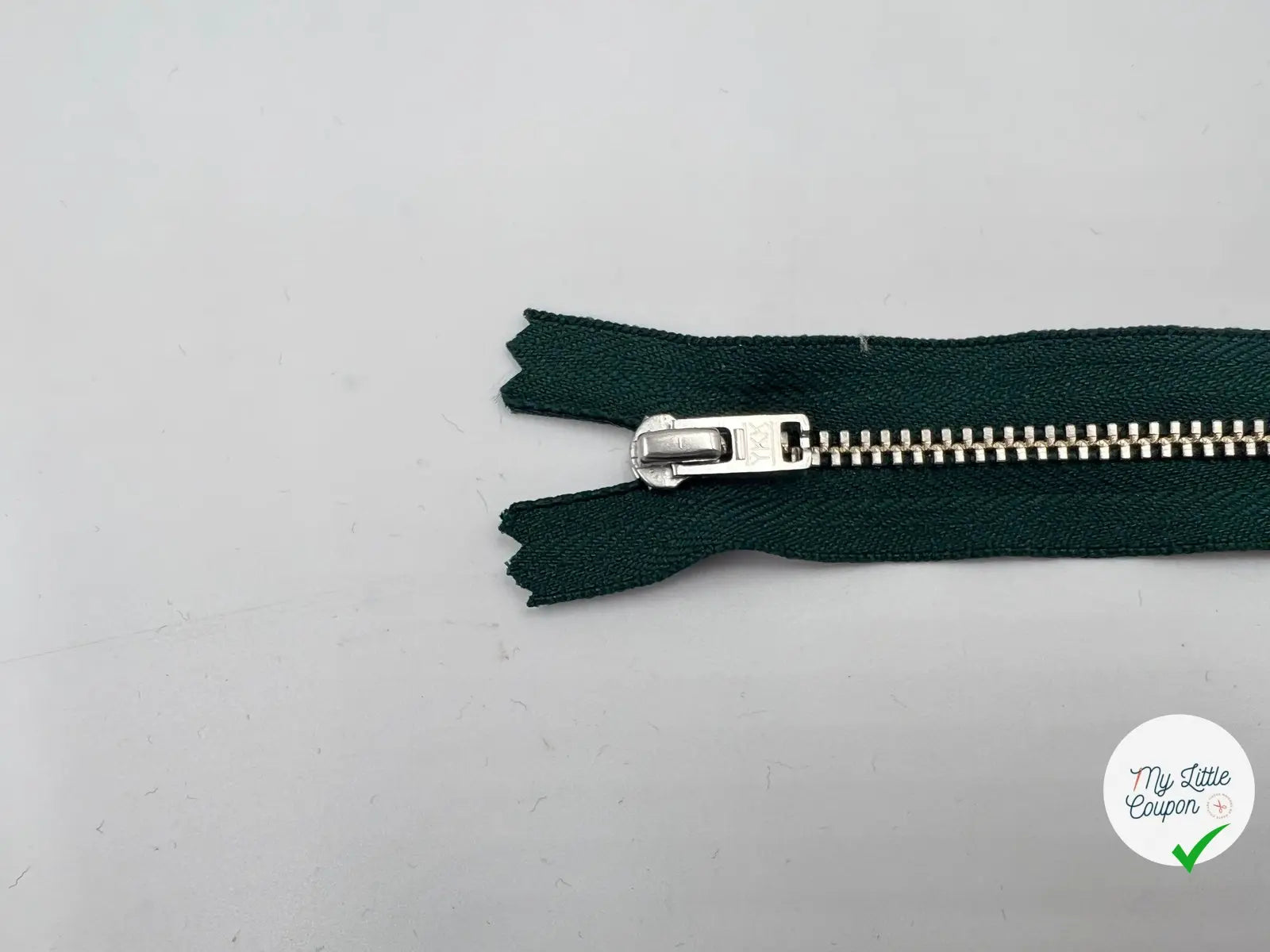 FERMETURE NON SÉPARABLE METAL ARGENT COLORIS VERT SAPIN 12CM - My Little Coupon - tissu - coudre