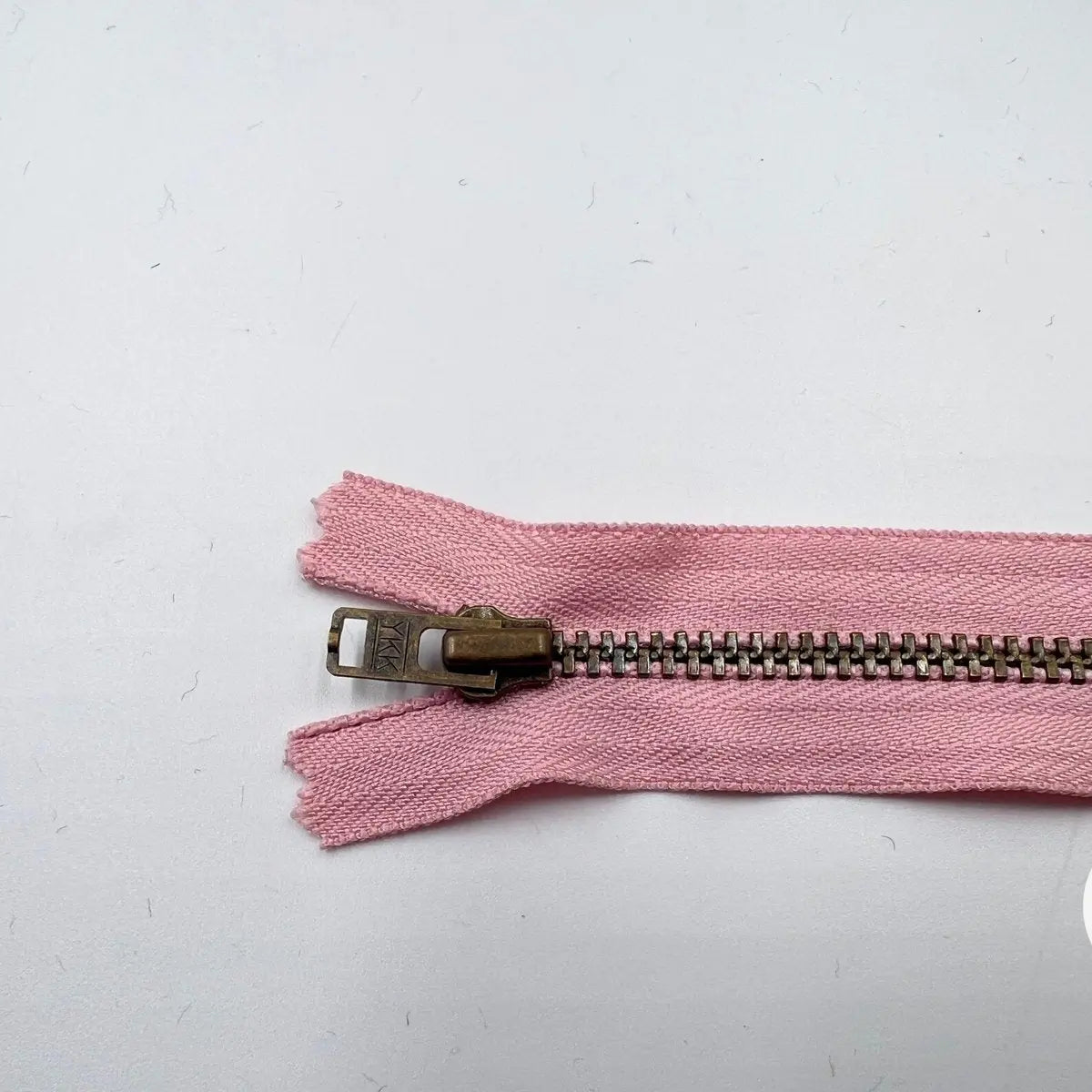 FERMETURE NON SÉPARABLE METAL COLORIS ROSE PÂLE 10CM - My Little Coupon - tissu - coudre