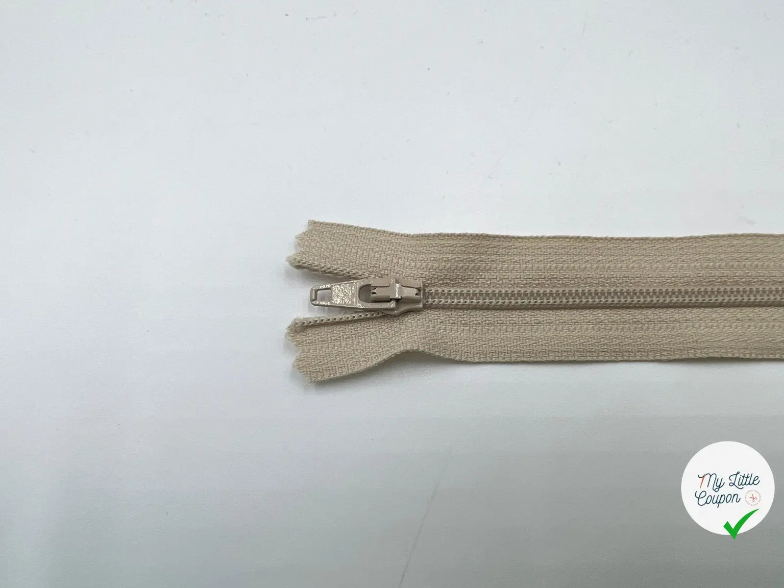 FERMETURE NON SÉPARABLE POLYESTER COLORIS BEIGE 15CM - My Little Coupon - tissu - coudre