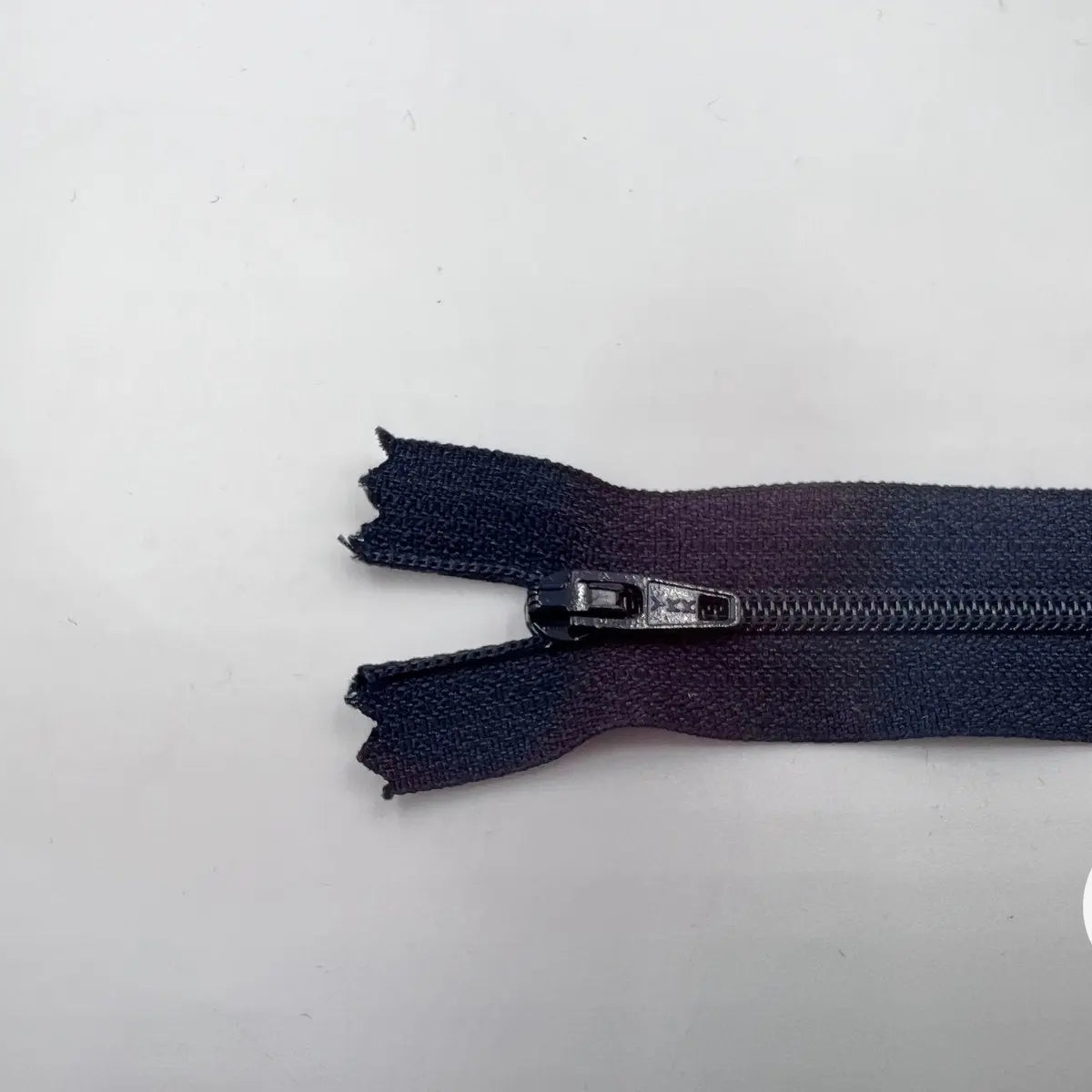 FERMETURE NON SÉPARABLE POLYESTER COLORIS BLEU MARINE 15CM - My Little Coupon - tissu - coudre