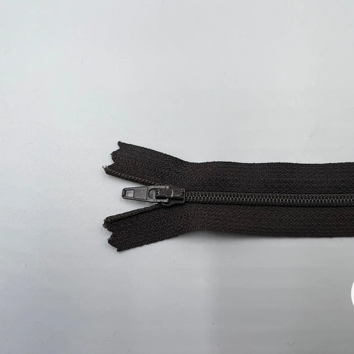 FERMETURE NON SÉPARABLE POLYESTER COLORIS BRUN 15CM - My Little Coupon - tissu - coudre