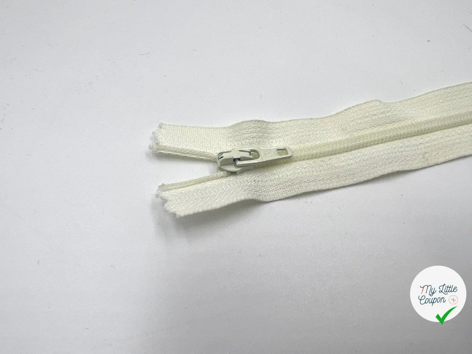 FERMETURE NON SÉPARABLE POLYESTER COLORIS ÉCRU 10CM - My Little Coupon - tissu - coudre