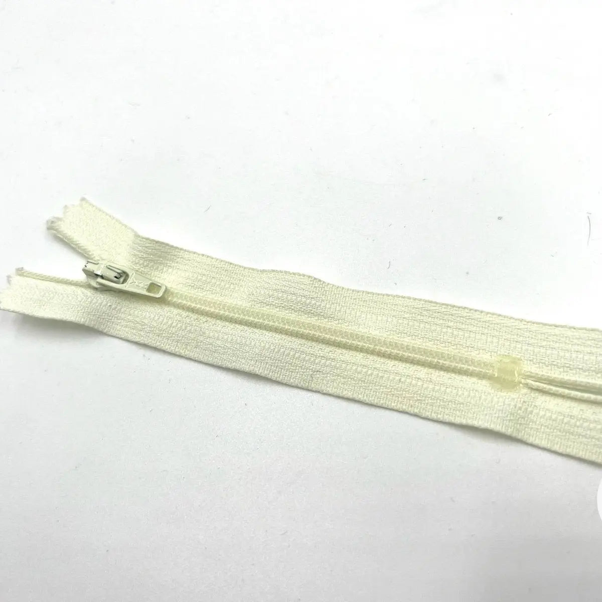 FERMETURE NON SÉPARABLE POLYESTER COLORIS ÉCRU 10CM - My Little Coupon - tissu - coudre