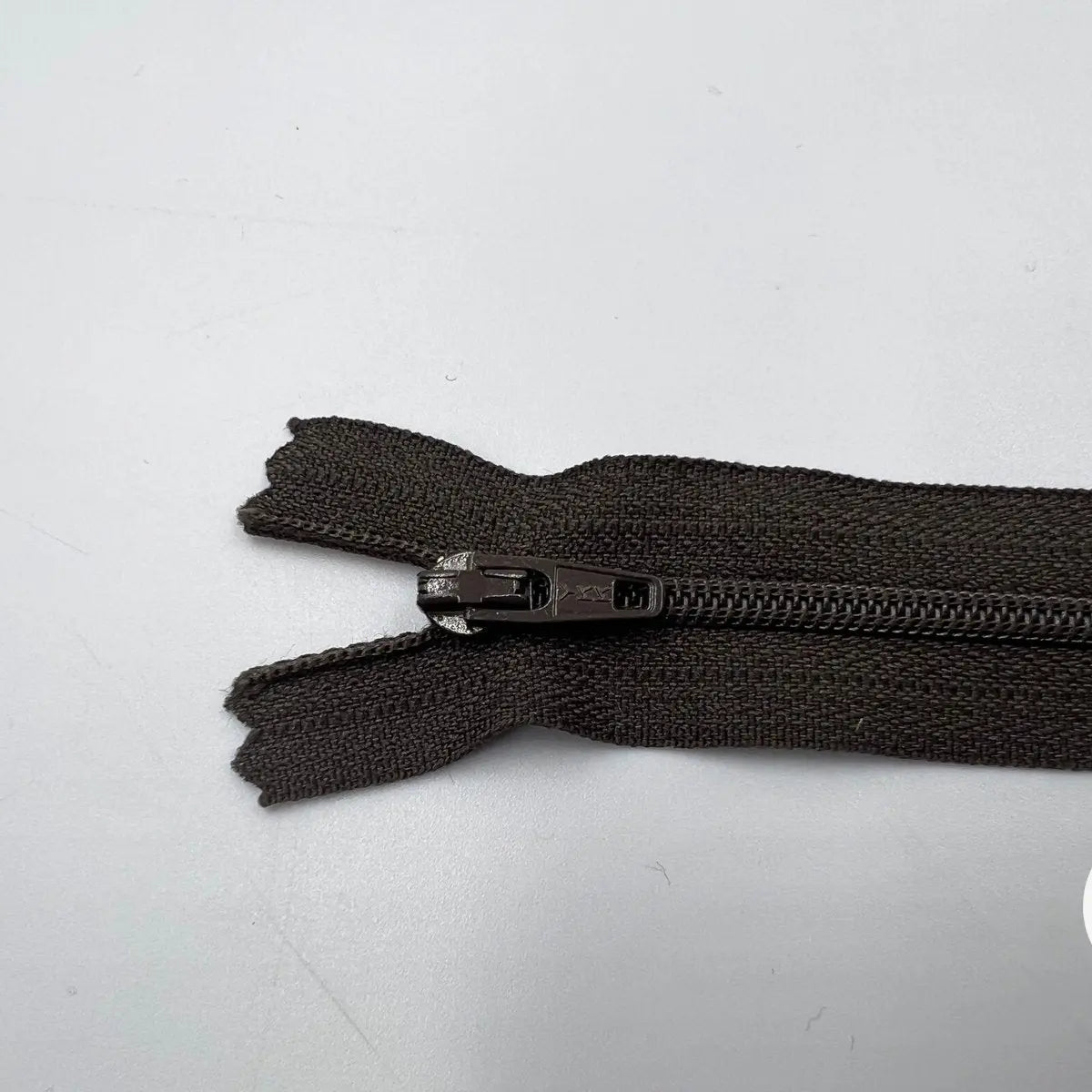 FERMETURE NON SÉPARABLE POLYESTER COLORIS MARRON 12CM - My Little Coupon - tissu - coudre