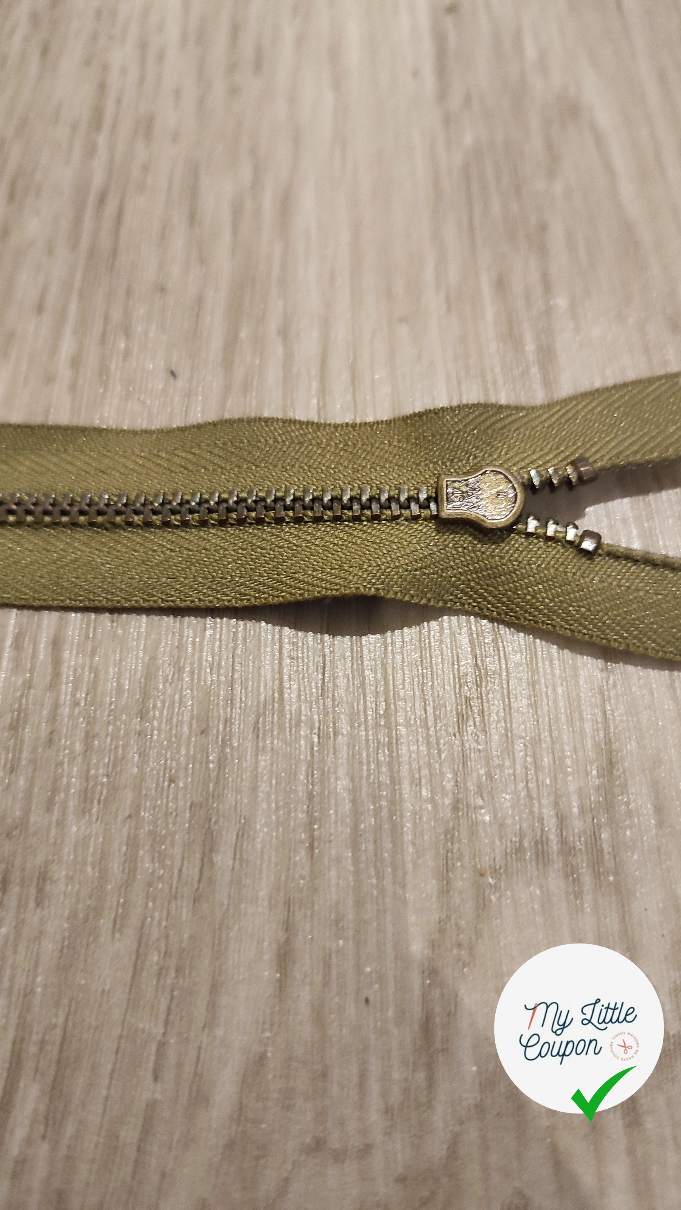 FERMETURE RIRI METAL NON SÉPARABLE 10CM VERT KAKI - My Little Coupon