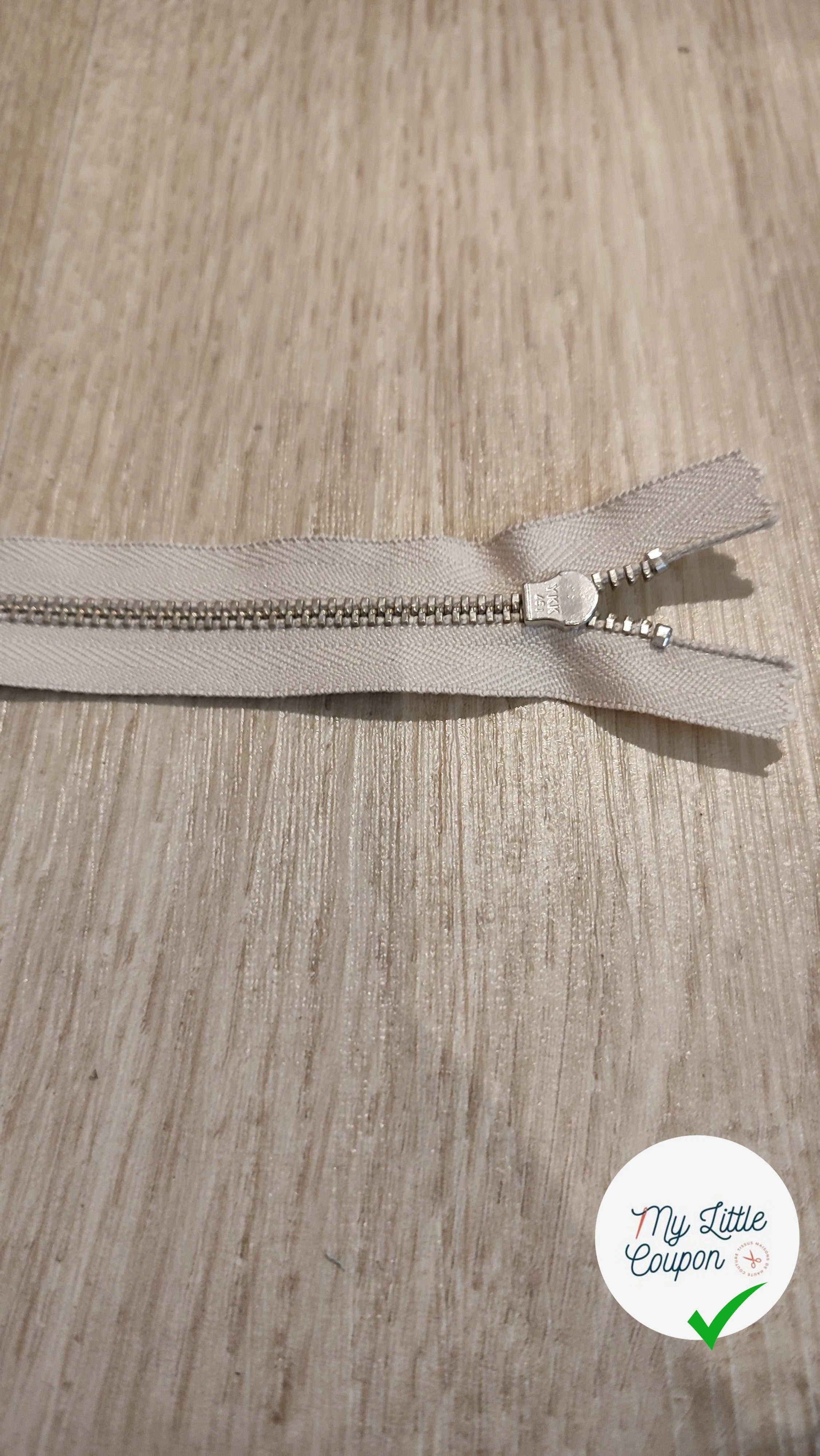 FERMETURE RIRI MÉTAL NON SÉPARABLE 12CM BLANC FONCÉ - My Little Coupon