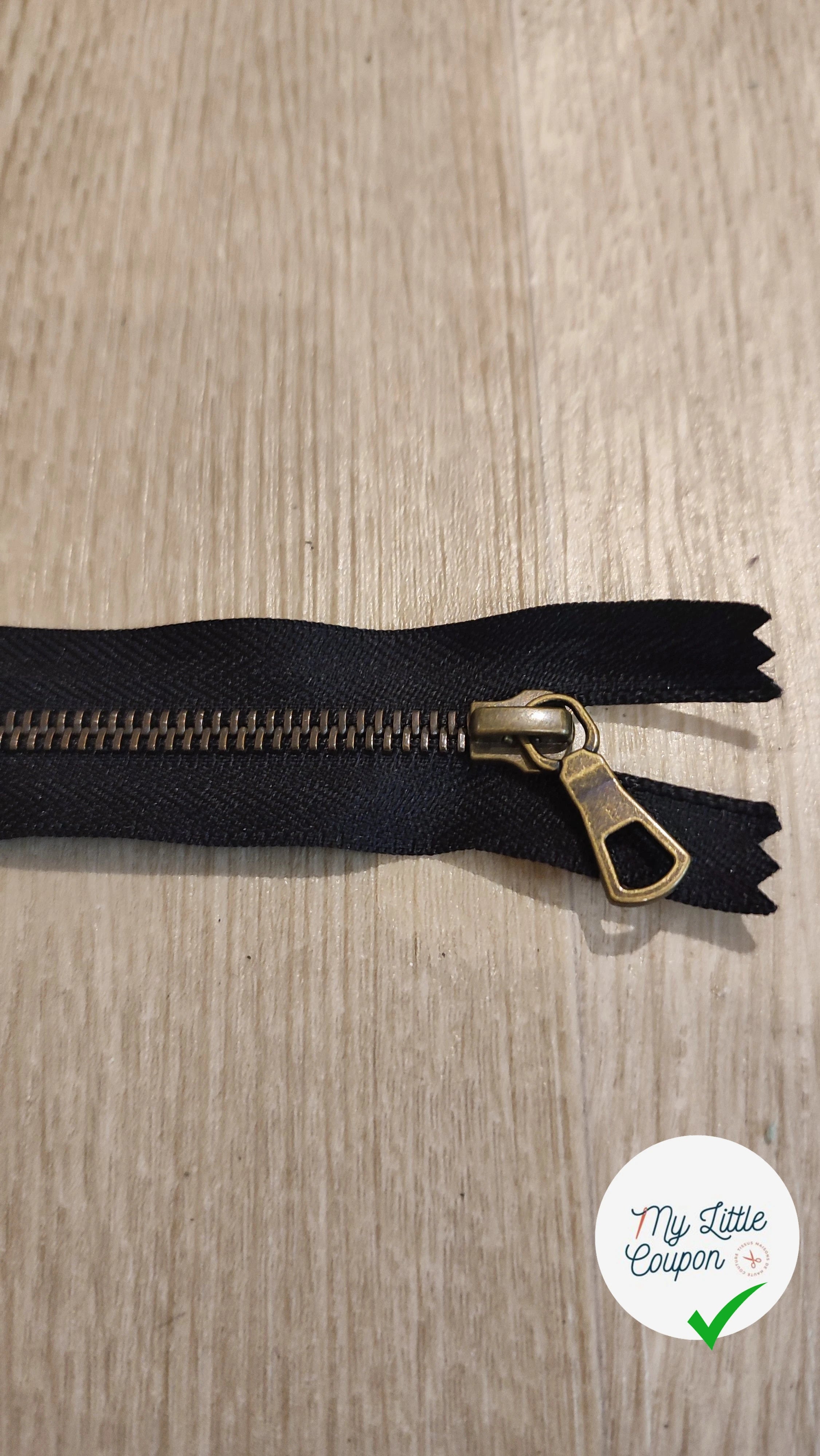 FERMETURE RIRI MÉTAL NON SÉPARABLE 13CM BLEU FONCÉ - My Little Coupon