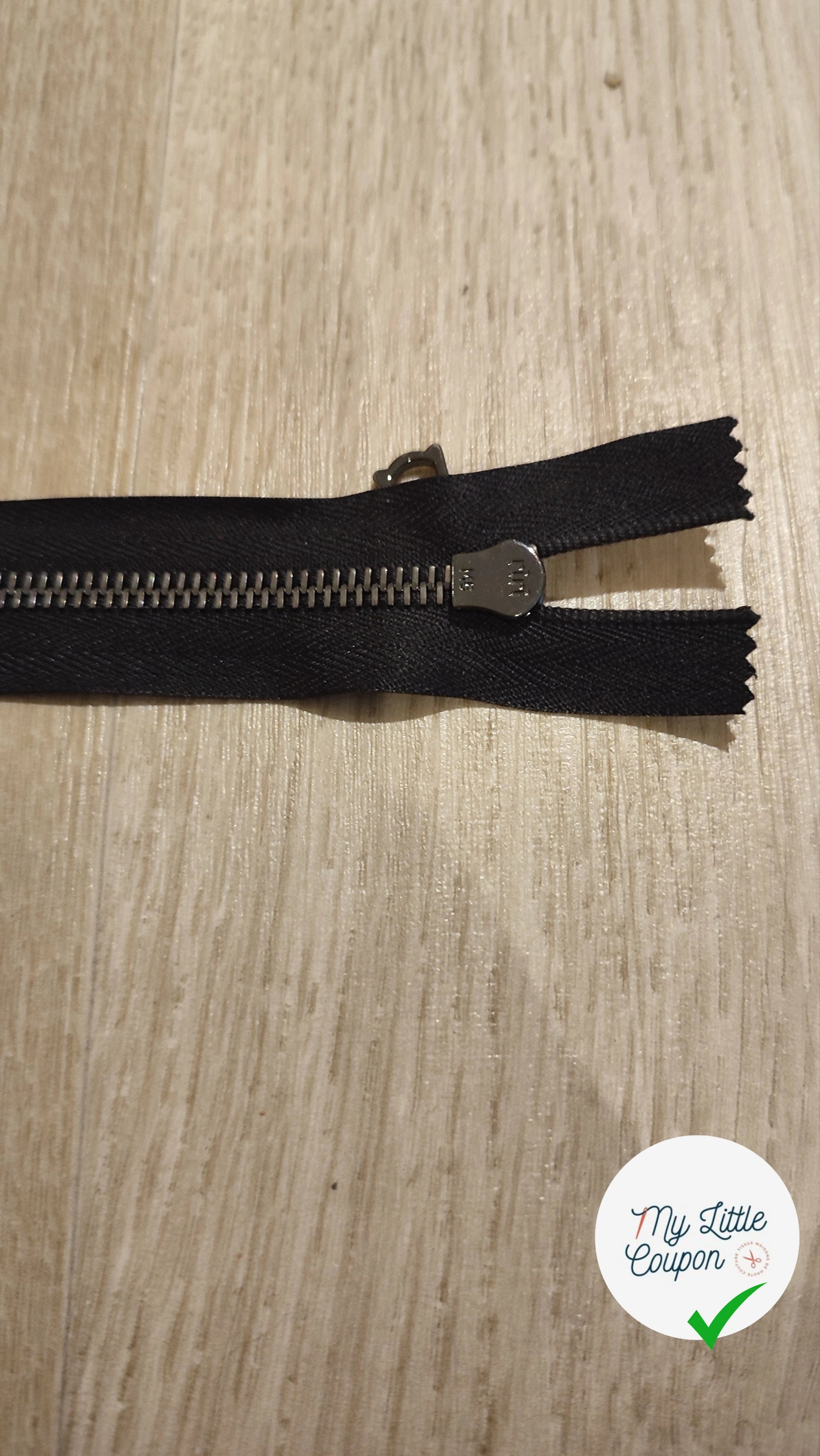 FERMETURE RIRI METAL NON SÉPARABLE 14CM NOIR M6 - My Little Coupon