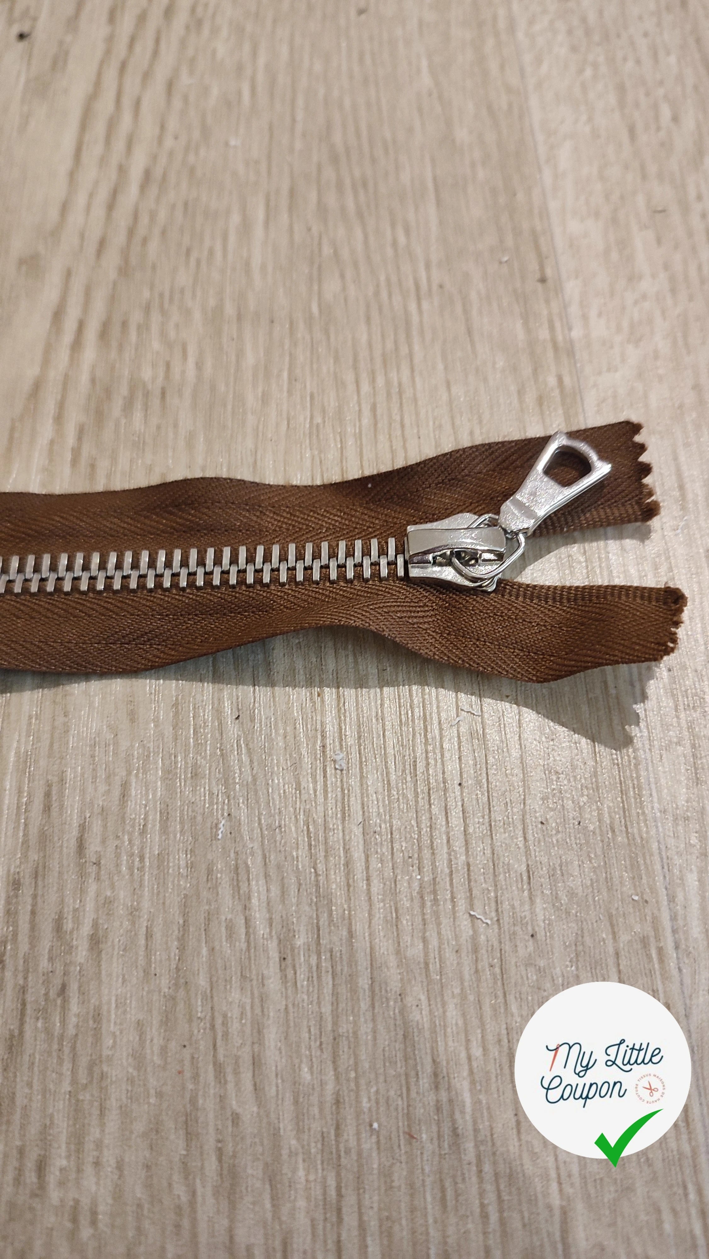 FERMETURE RIRI METAL NON SÉPARABLE 15CM MARRON M8 - My Little Coupon