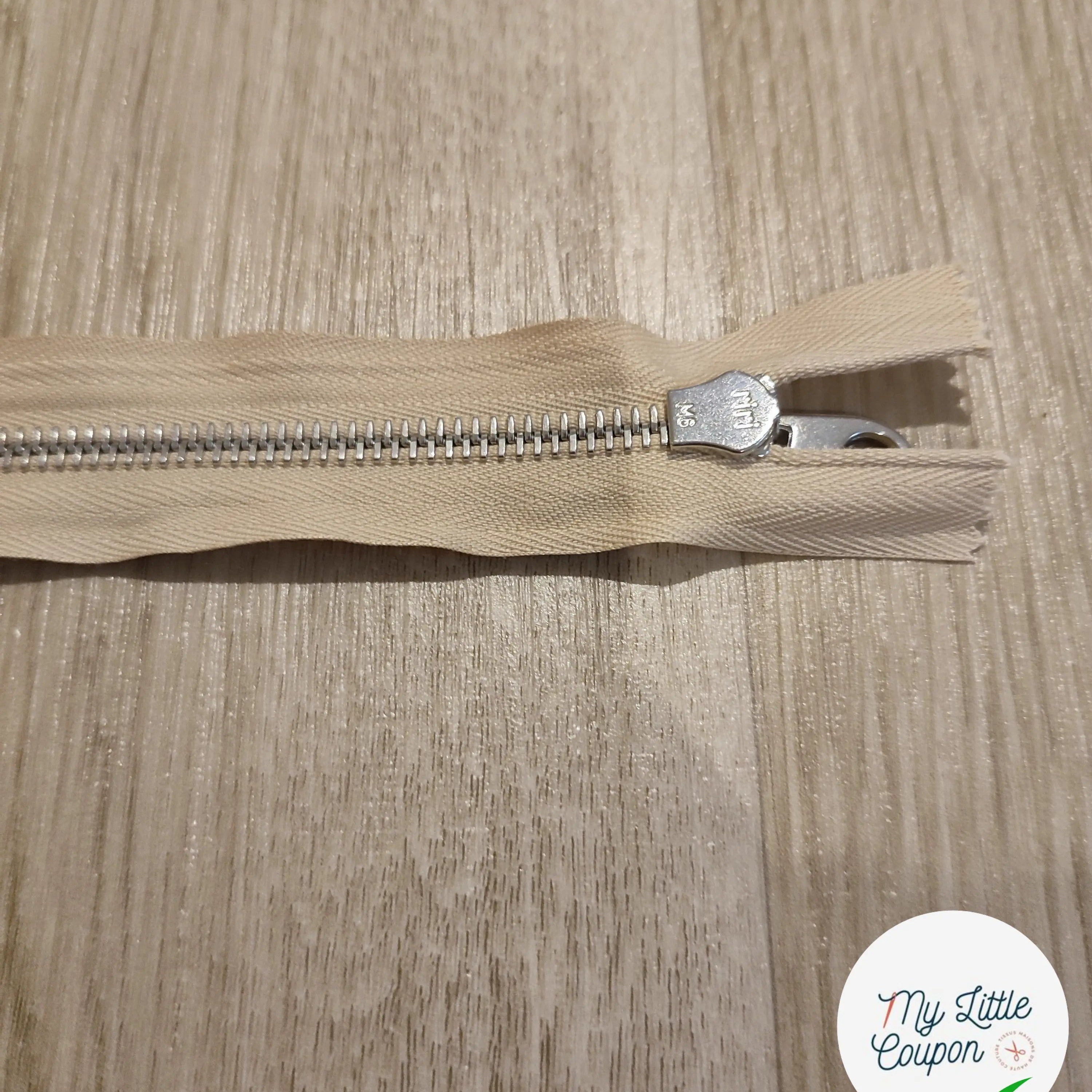 FERMETURE RIRI METAL NON SÉPARABLE 18CM BEIGE CLAIR M6 - My Little Coupon