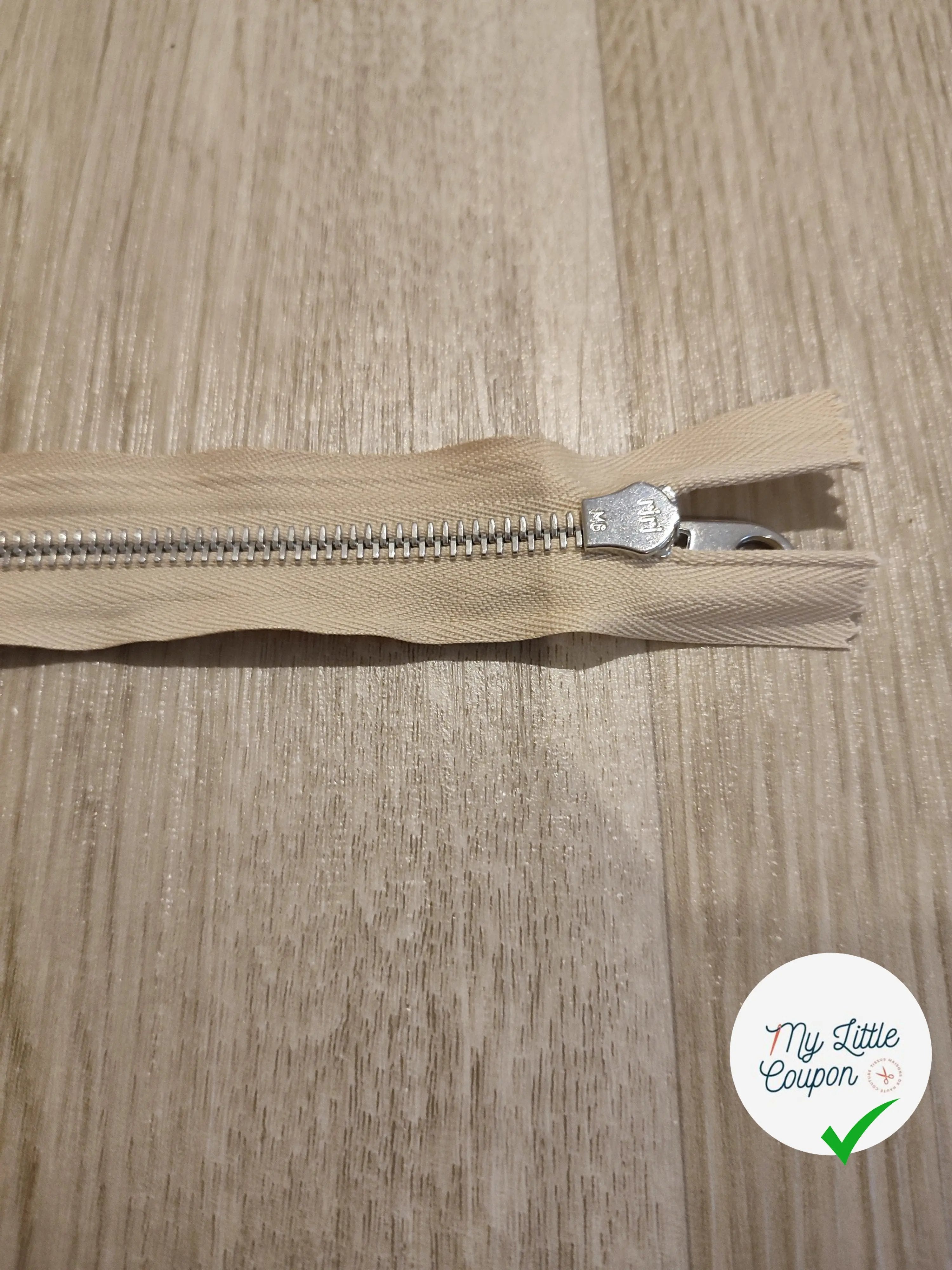 FERMETURE RIRI METAL NON SÉPARABLE 18CM BEIGE CLAIR M6 - My Little Coupon