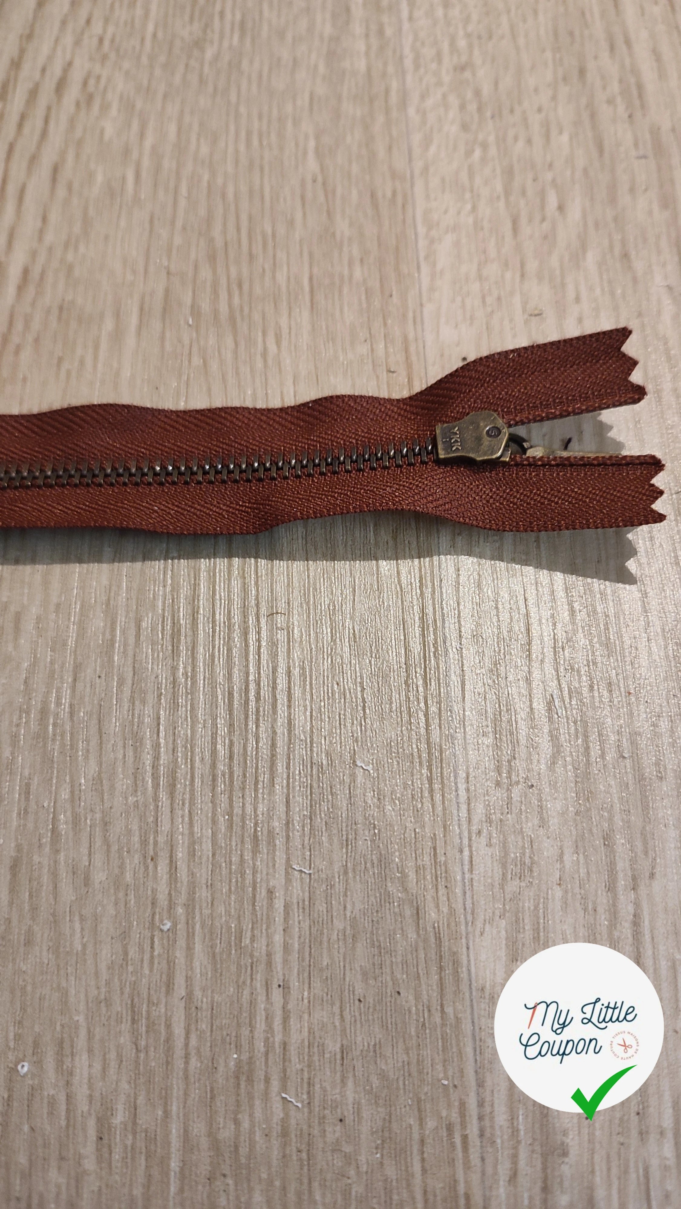 FERMETURE RIRI METAL NON SÉPARABLE 18CM MARRON NOISETTE FONCÉ - My Little Coupon